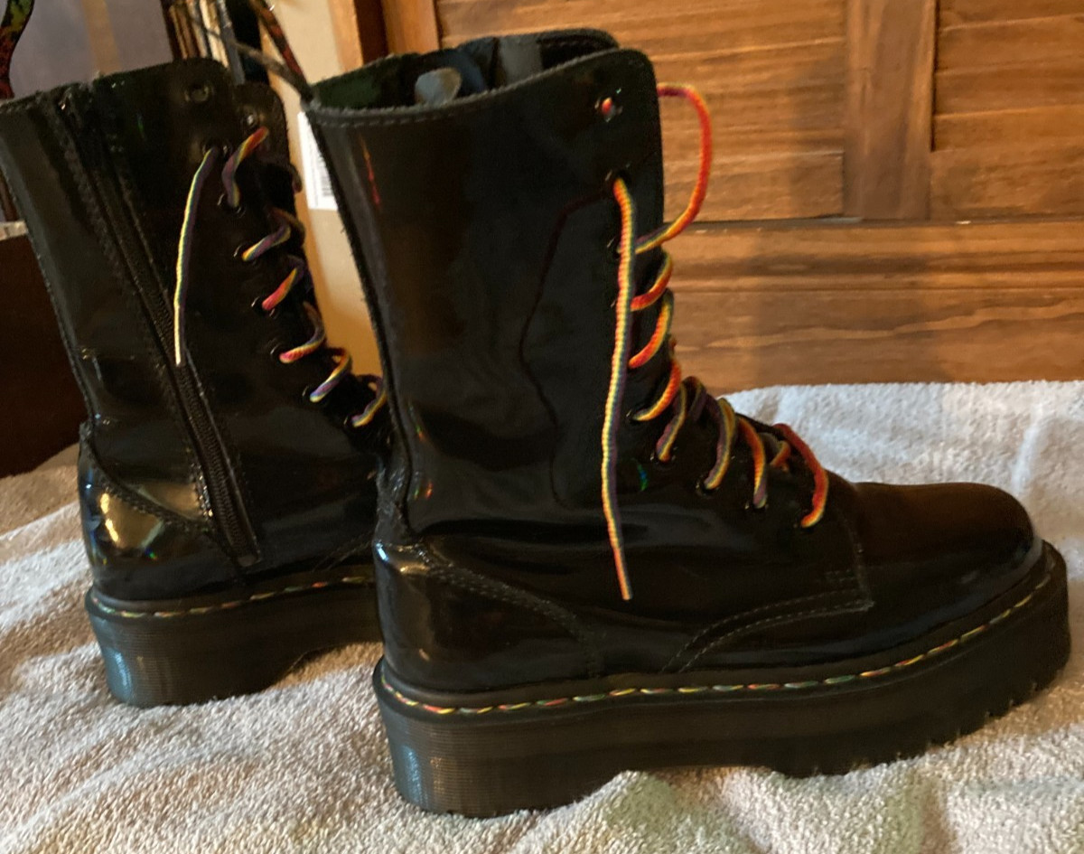 Dr. Martens Jadon Platform patent leather boot, Women’s size 8/men’s 7, 10 eye