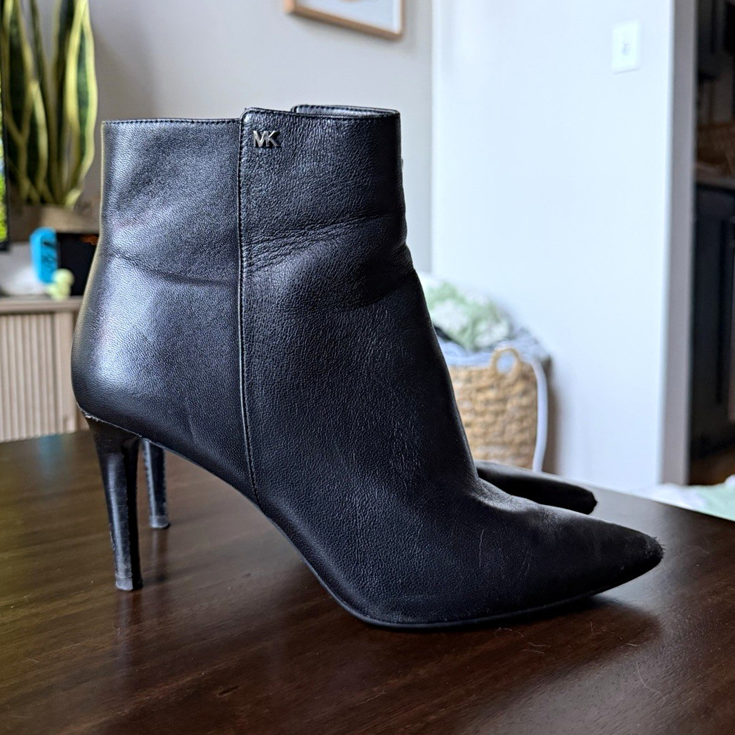 Michael Kors Black Leather Ankle Bootie Pointed Toe Zip Women’s 7