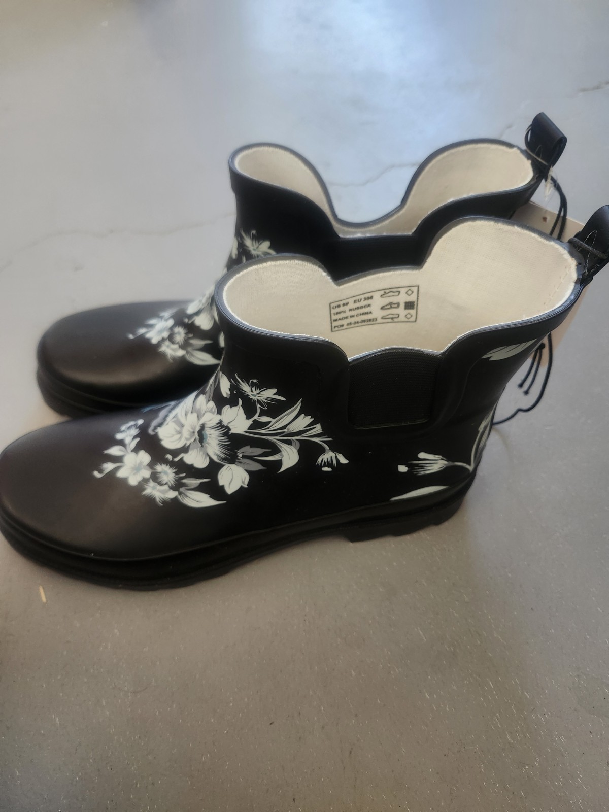 Norty Women’s Low Ankle Rain Boots Rubber Snow Rainboot Shoe Floral Black Sz 8
