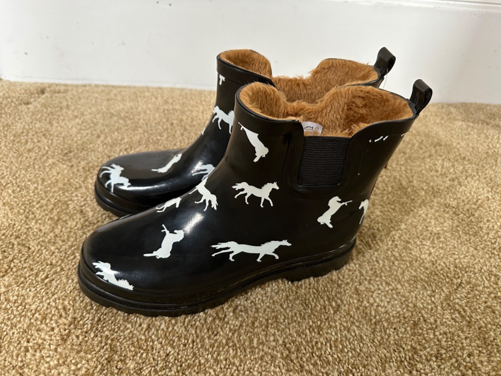 NWT Norty Women Fur Lined Low Ankle Rain Boots Horses US7