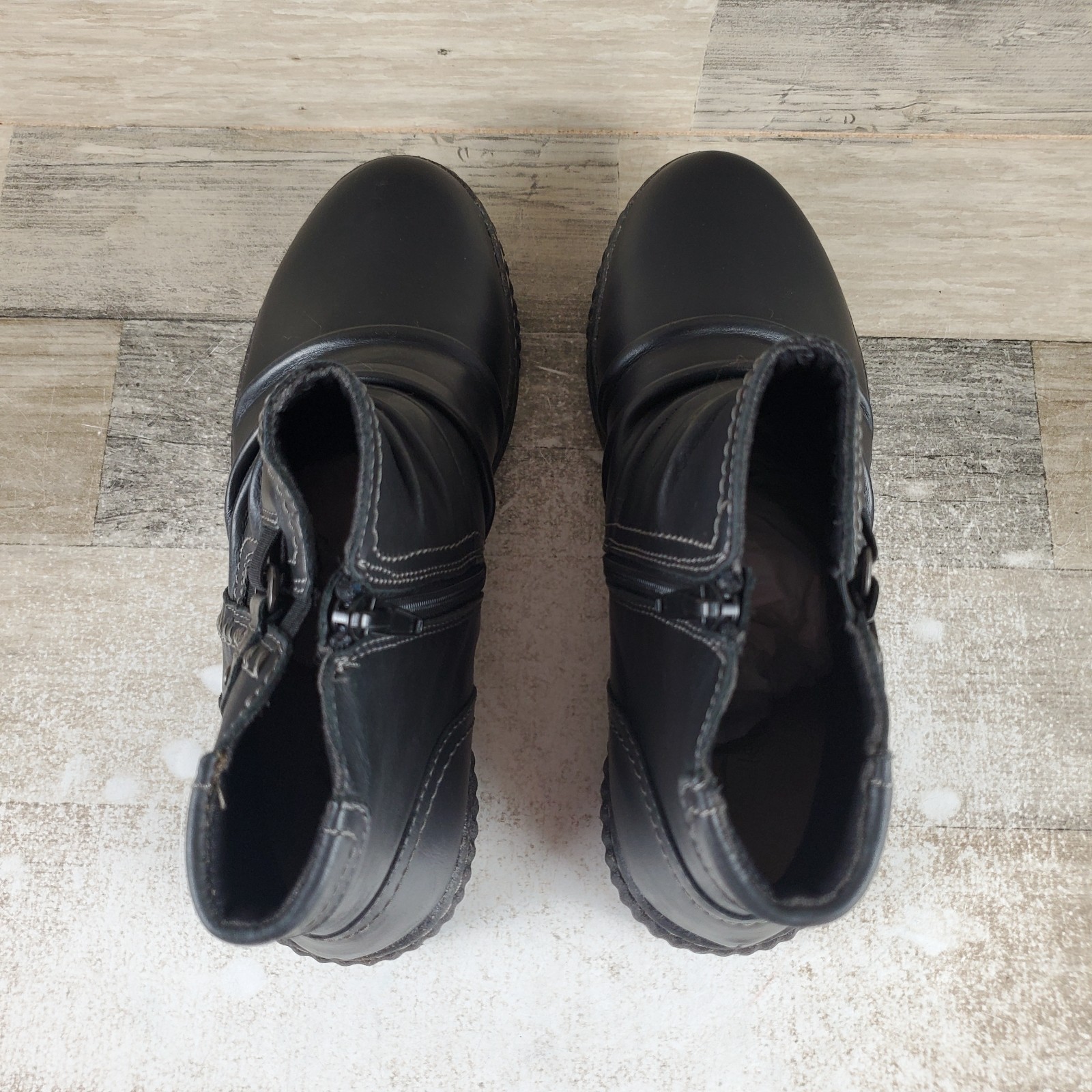 Clarks Caroline Orchid Womens Ankle Boot Sz 7.5 Black Leather Side Zip Round Toe