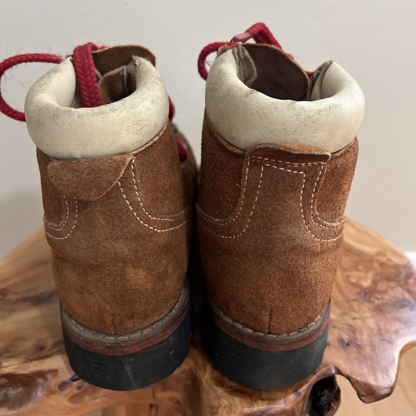 Rare Vintage Rocky Boots Tan Suede Mountaineering Hiking woman’s 7 m 1982