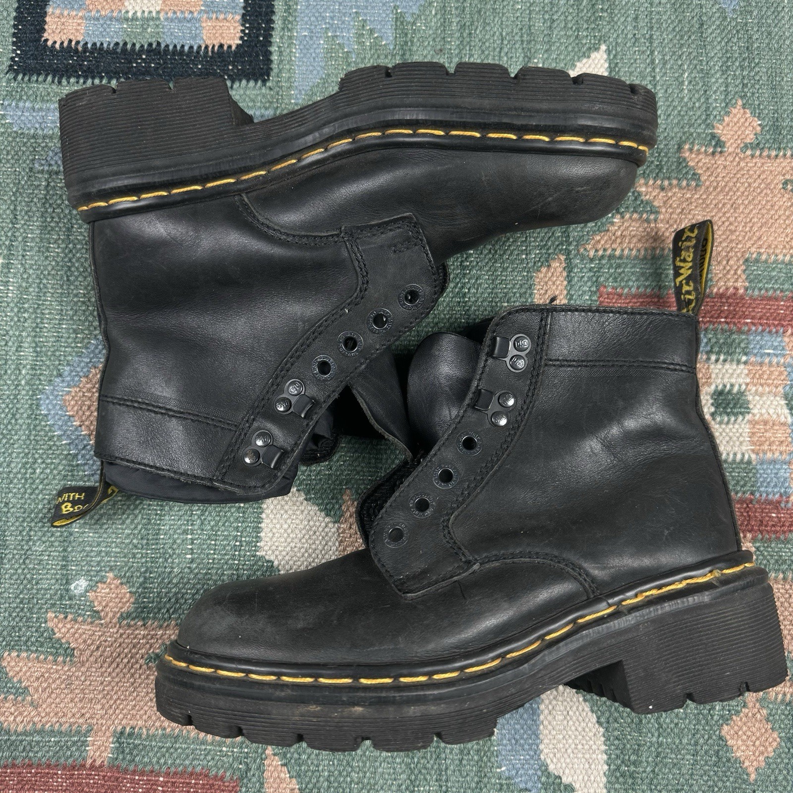Rare Vintage Dr Martens Snow Waterproof Lined Black Leather Women’s Boots US 5