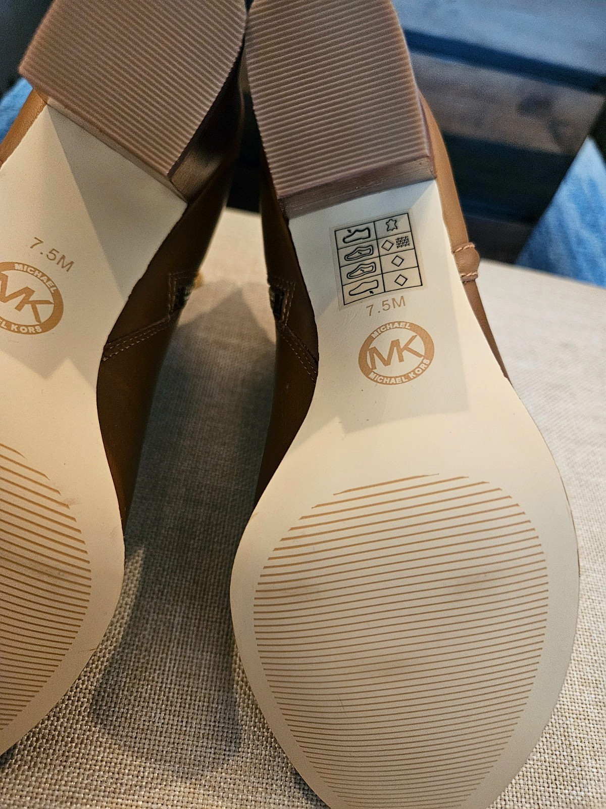 Michael Kors – Brown Ankle Booties with Heel Gold MK – Women’s Size 7.5 (NEW)