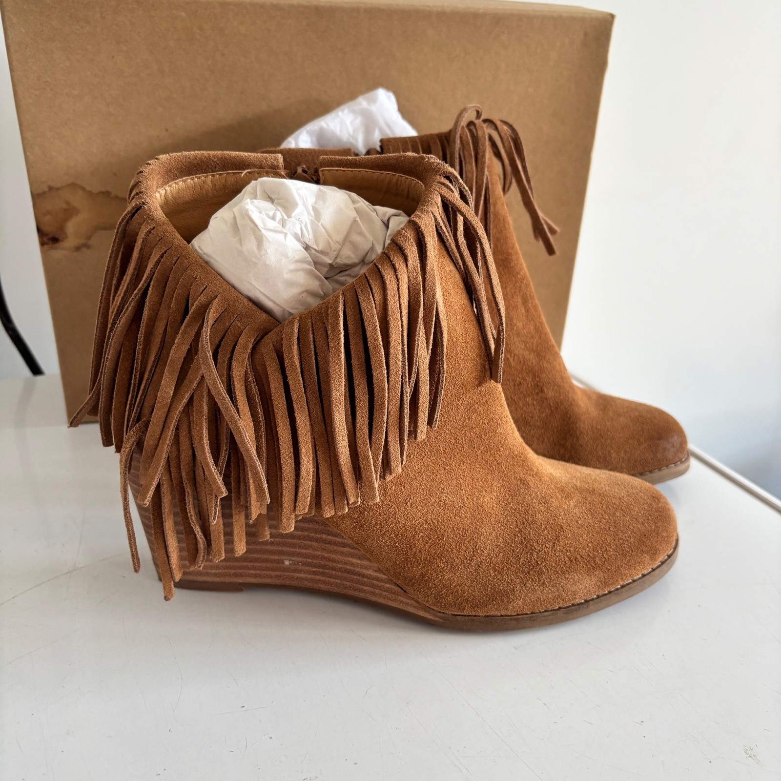 Lucky Brand Yachin Honey Suede Fringe Wedge Ankle Booties Womens 10M LK-YACHIN