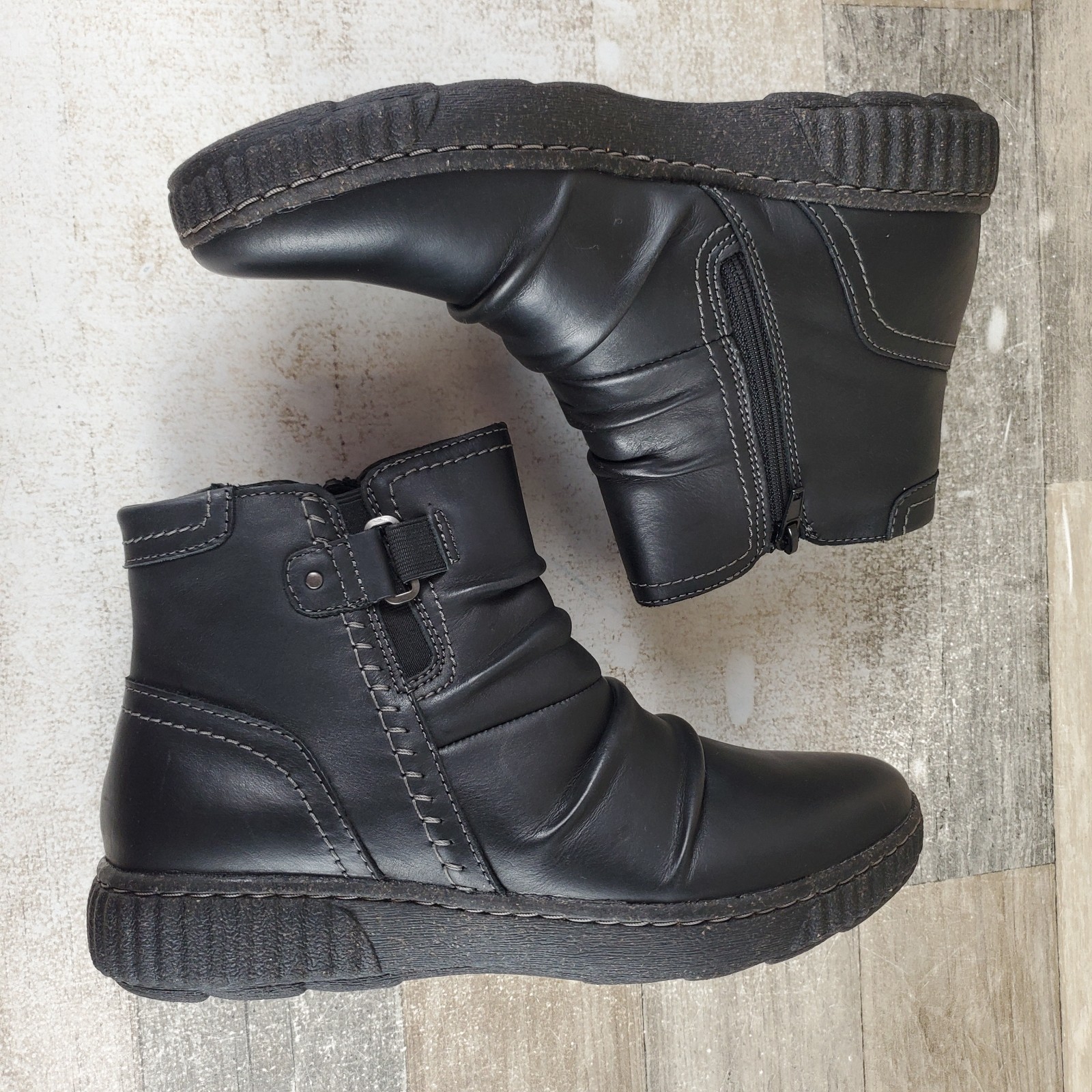 Clarks Caroline Orchid Womens Ankle Boot Sz 7.5 Black Leather Side Zip Round Toe