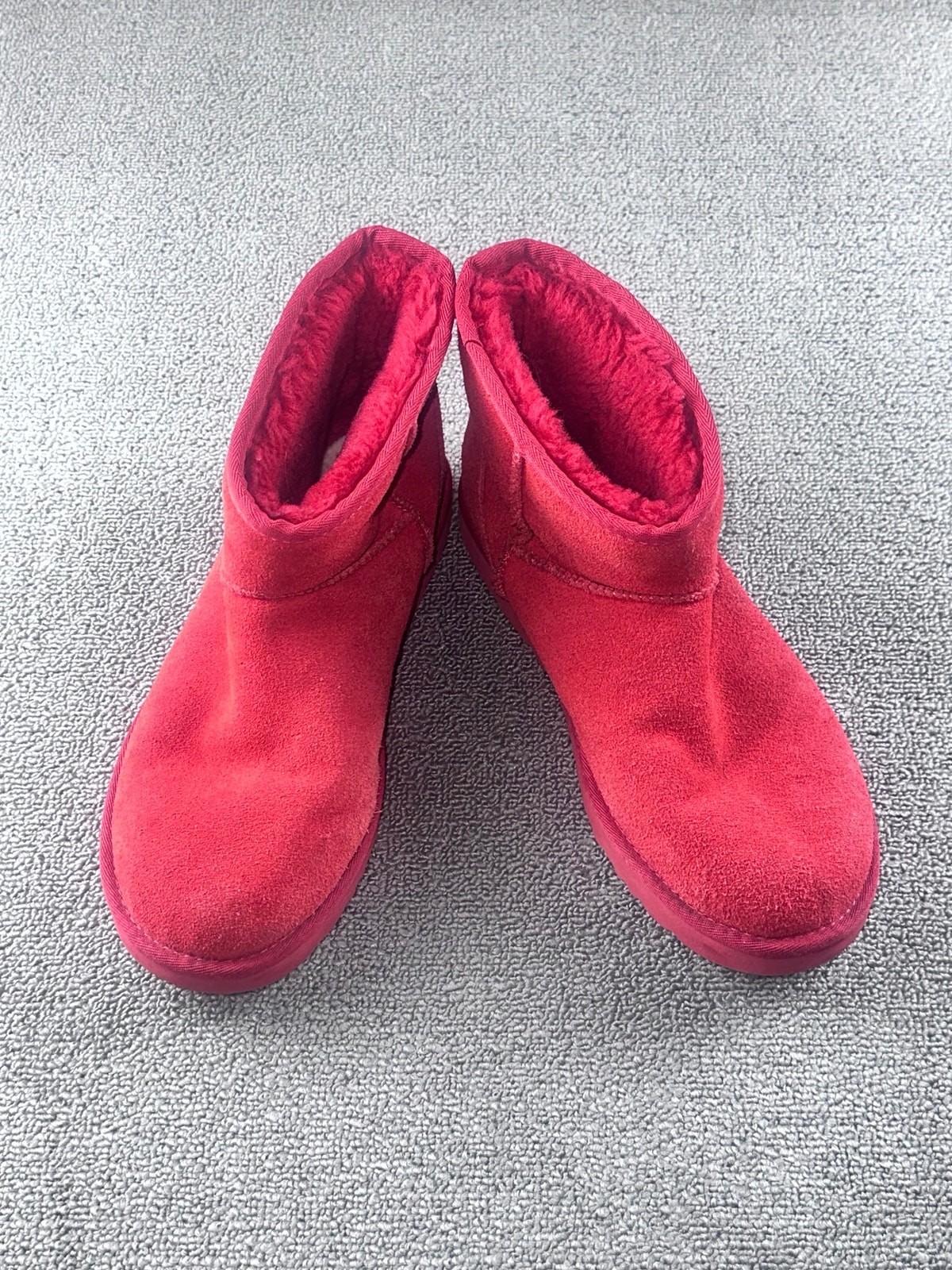 UGG Ankle Boots Women 9 Red Classic Mini Side Logo Boot Suede Lined Cabin Ski