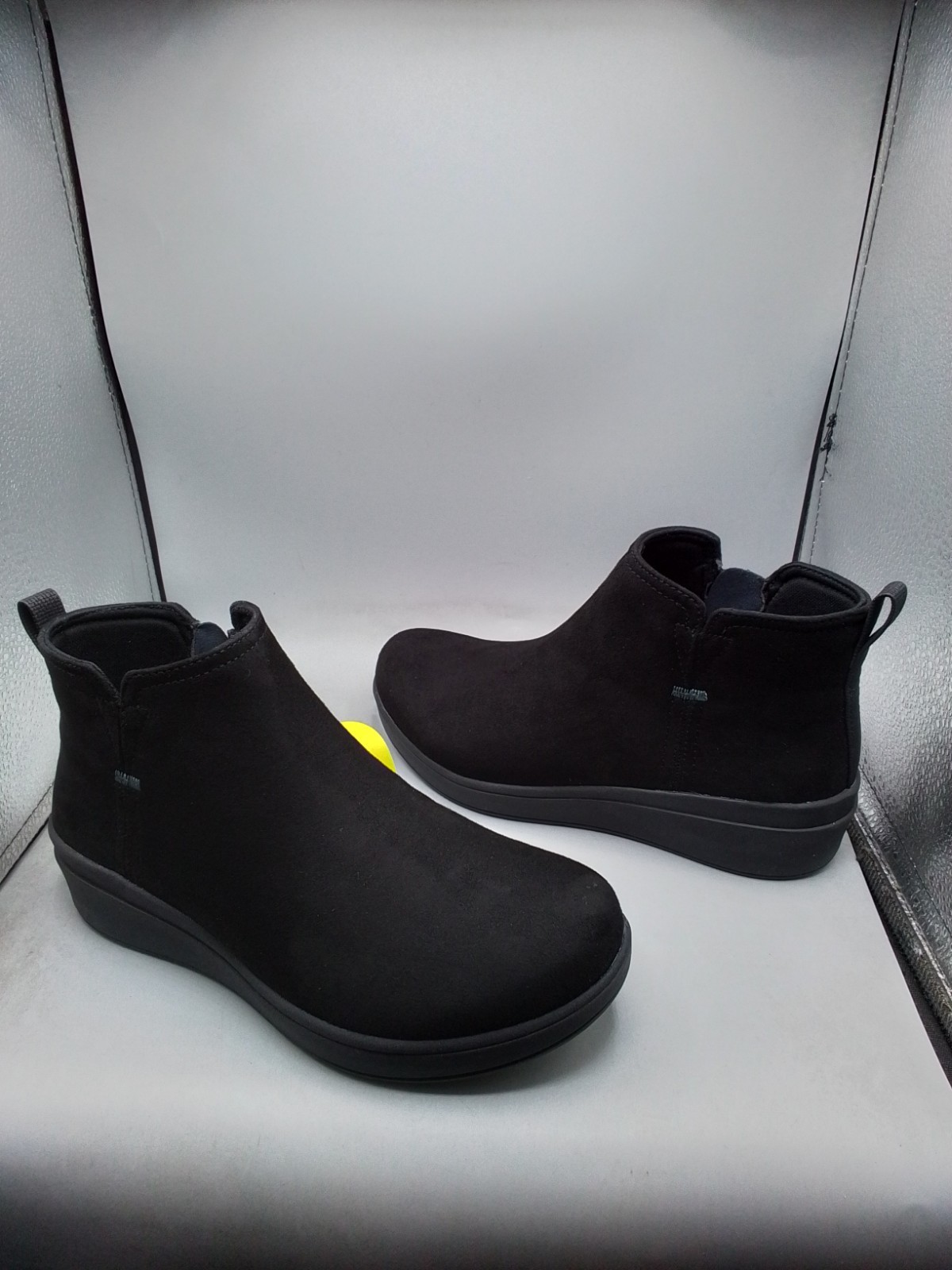 Ryka Women’s Water-repellent Wedge Ankle Boots Lovely 6.5M Black A152