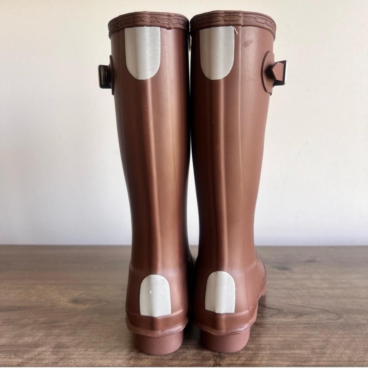 HUNTER Original Unisex Rain Boots in Brown Bolt – NEW IN BOX – 4/5, ‘Big Kids’