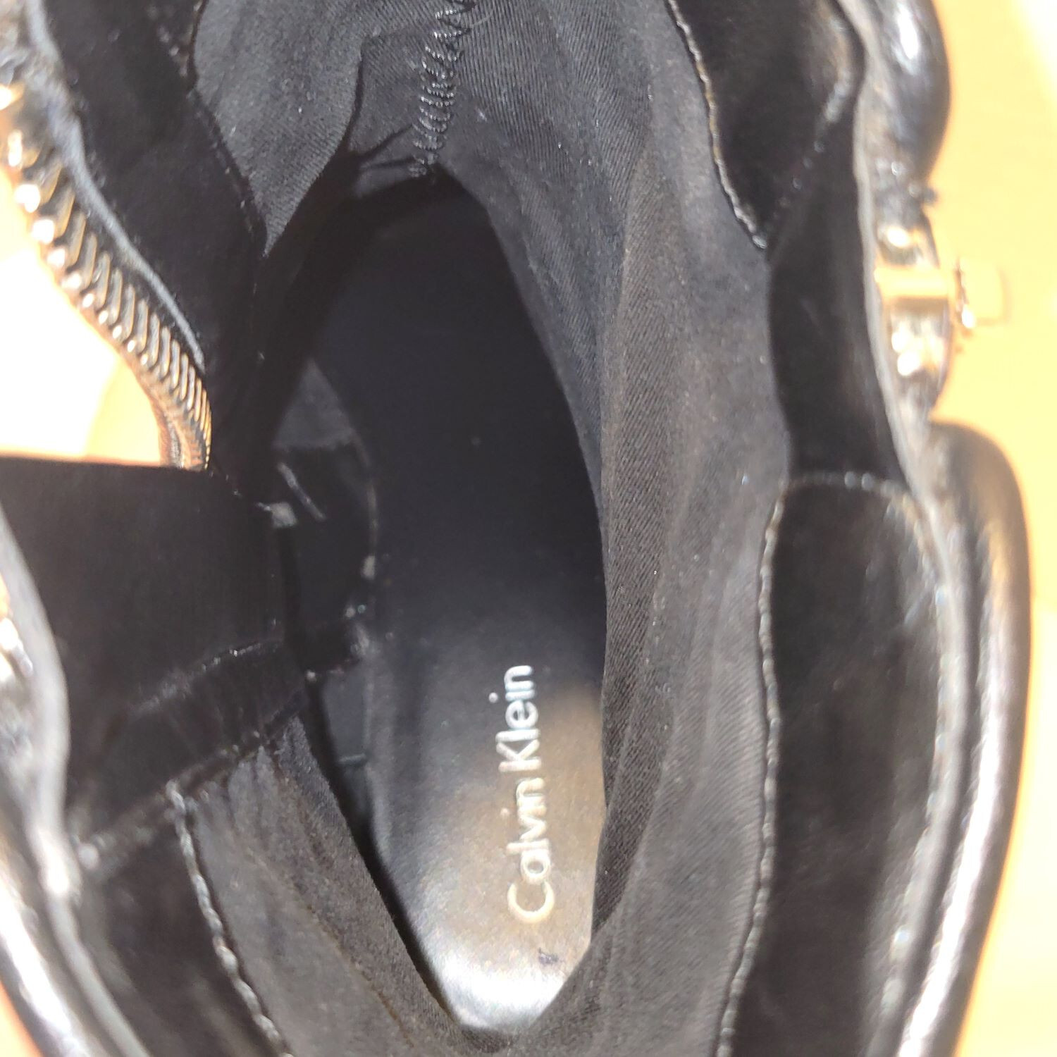 Calvin Klein Ankle Boots Women’s Size 7.5 Rauline Black Quilted Zippers