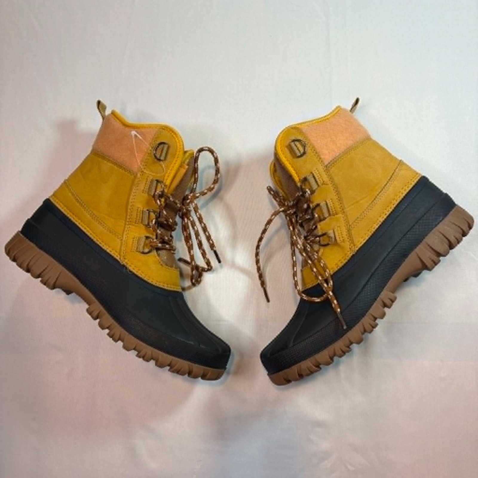 Waterproof Winter Duck Boots Size 6 Yellow Black Insulated All Weather Snow Rain