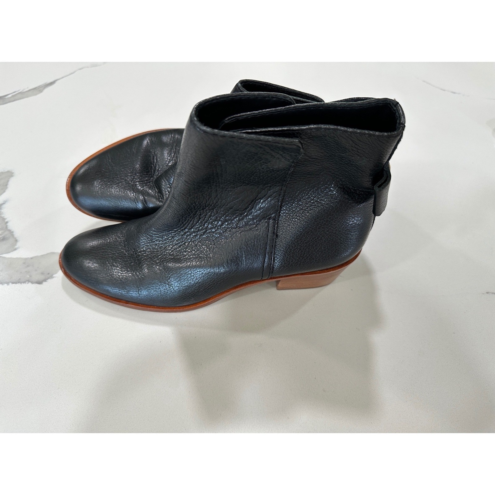 Kate Spade New York Black Leather Bow Heel Ankle Boots Size 7.5 M