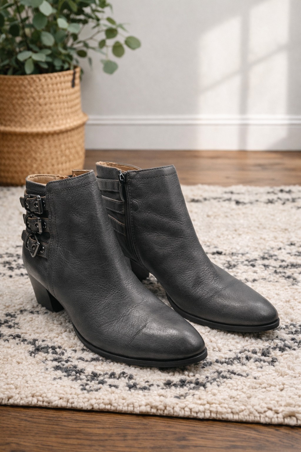 Franco Sarto Charcoal Gray Leather Ankle Booties Block Heel Buckle Womens 10M
