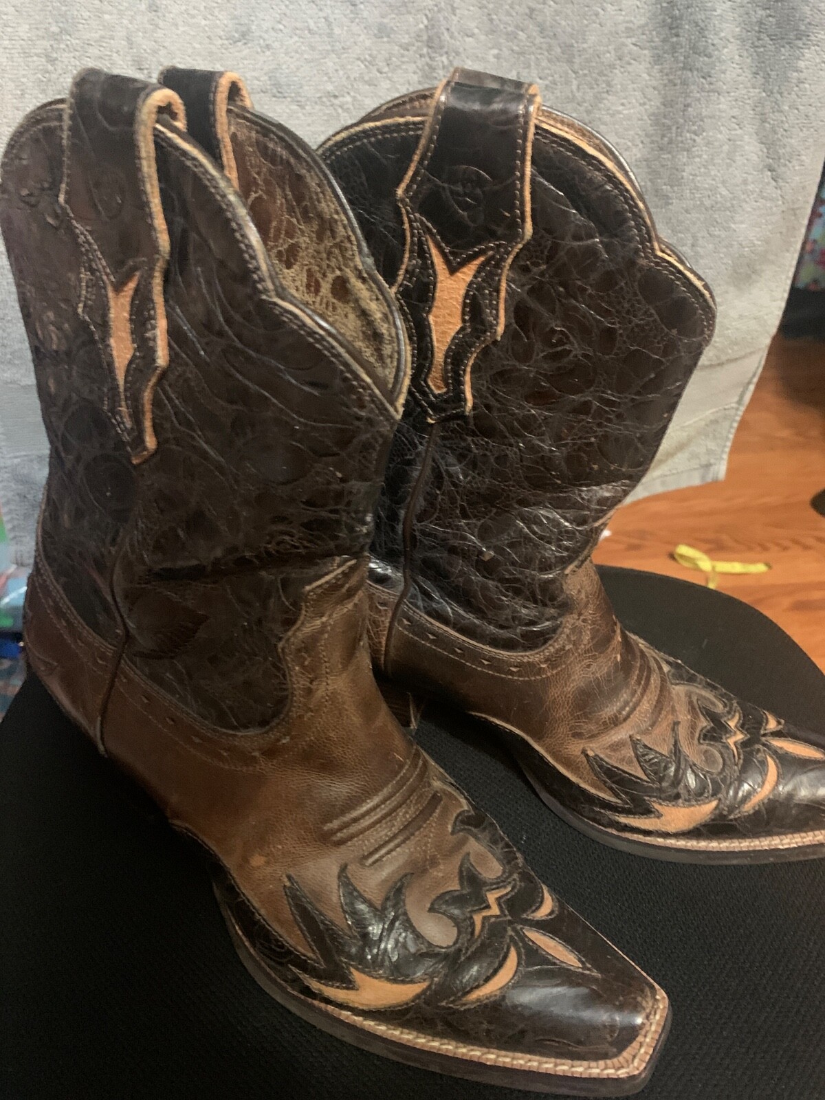 ariat boots womens