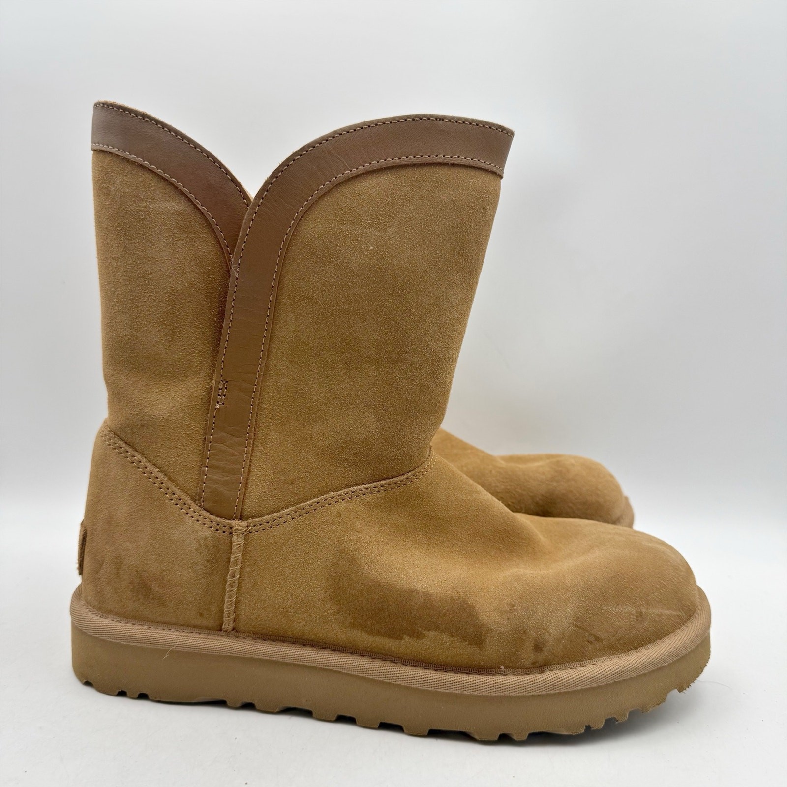 UGG Womens Classic Short Lunara Bootie US 7 EU 38 Brown Suede GUC