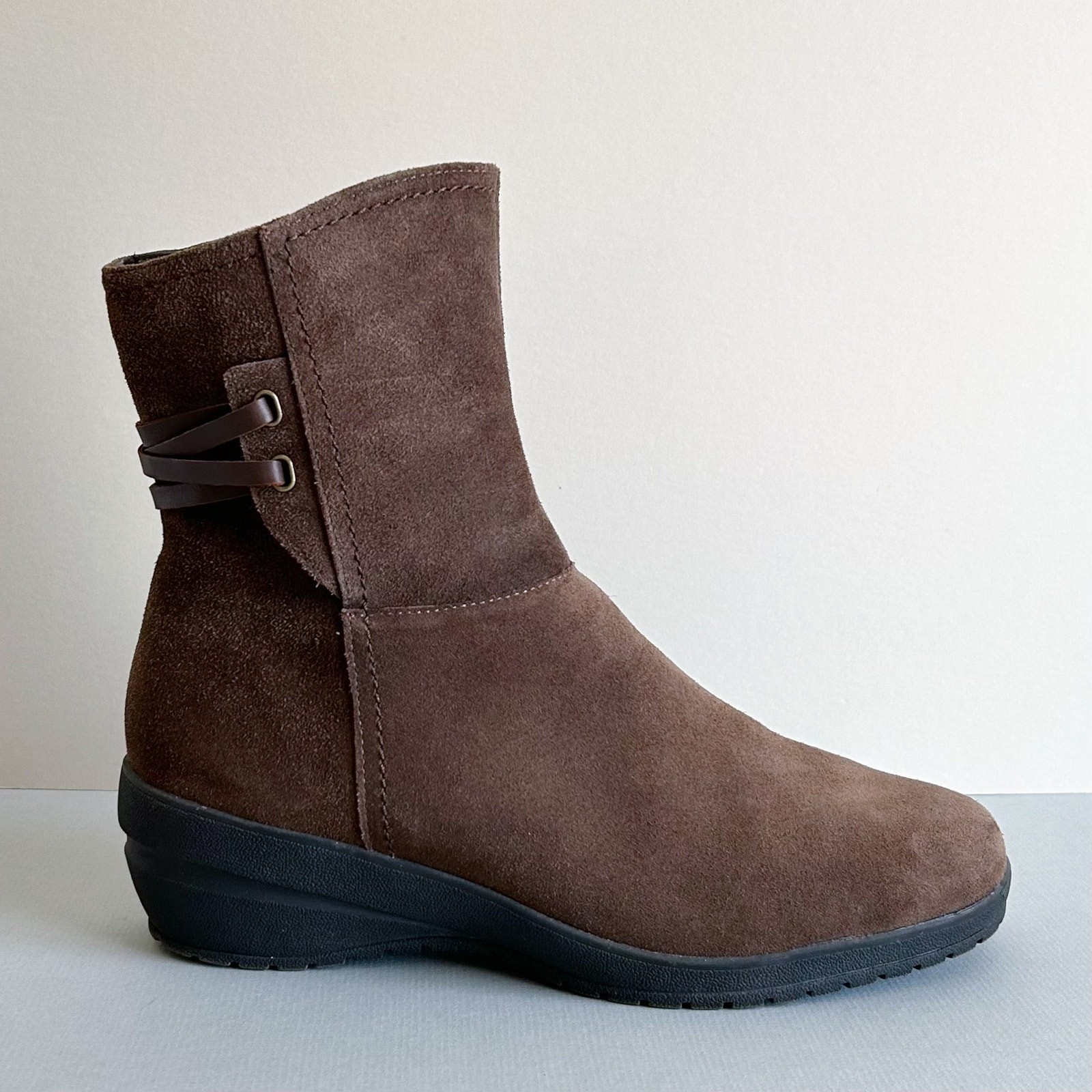 Blondo AquaProtect Genuine Suede Leather Brown Fleece Lined Wedge Heel Boots 11