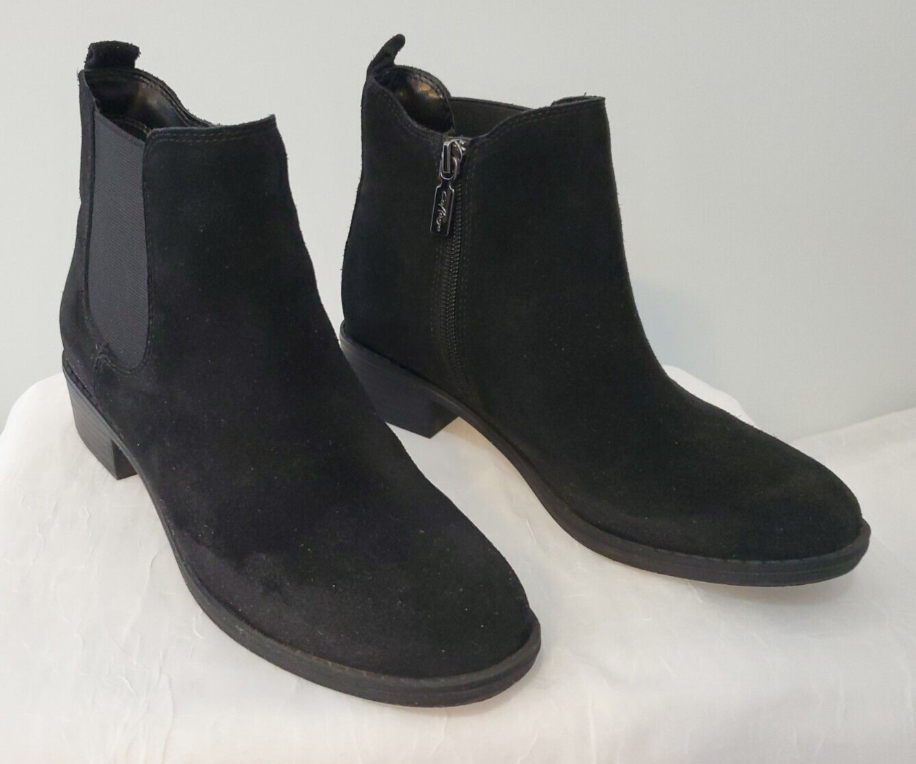 College Women Black Suede Ankle Boot Chunky Low Heal, Water Proof SIZE 7 Nice