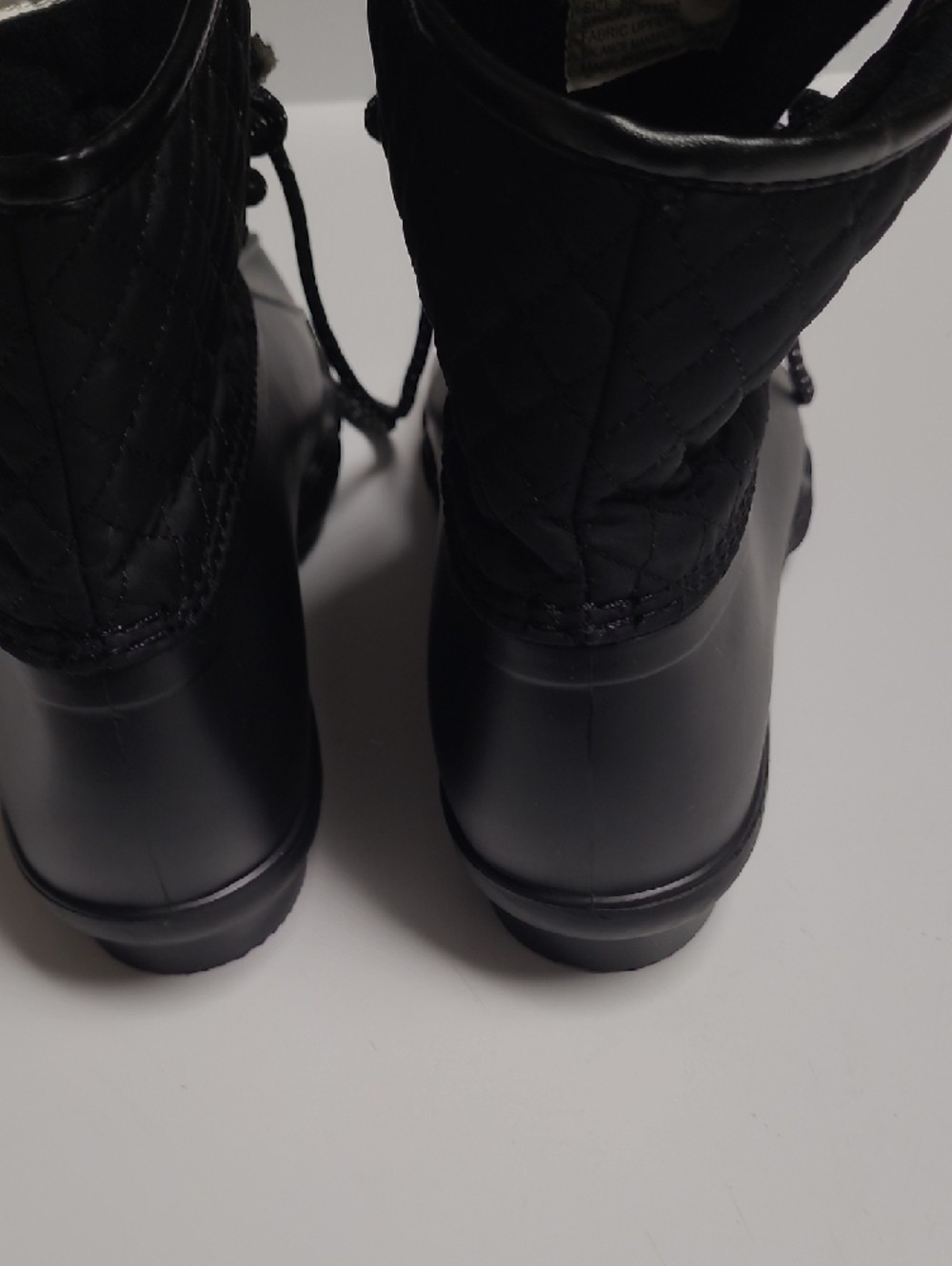 Alpine High-Top Lace-Up Black Duck Boot-Style Rain Boots – Size 8