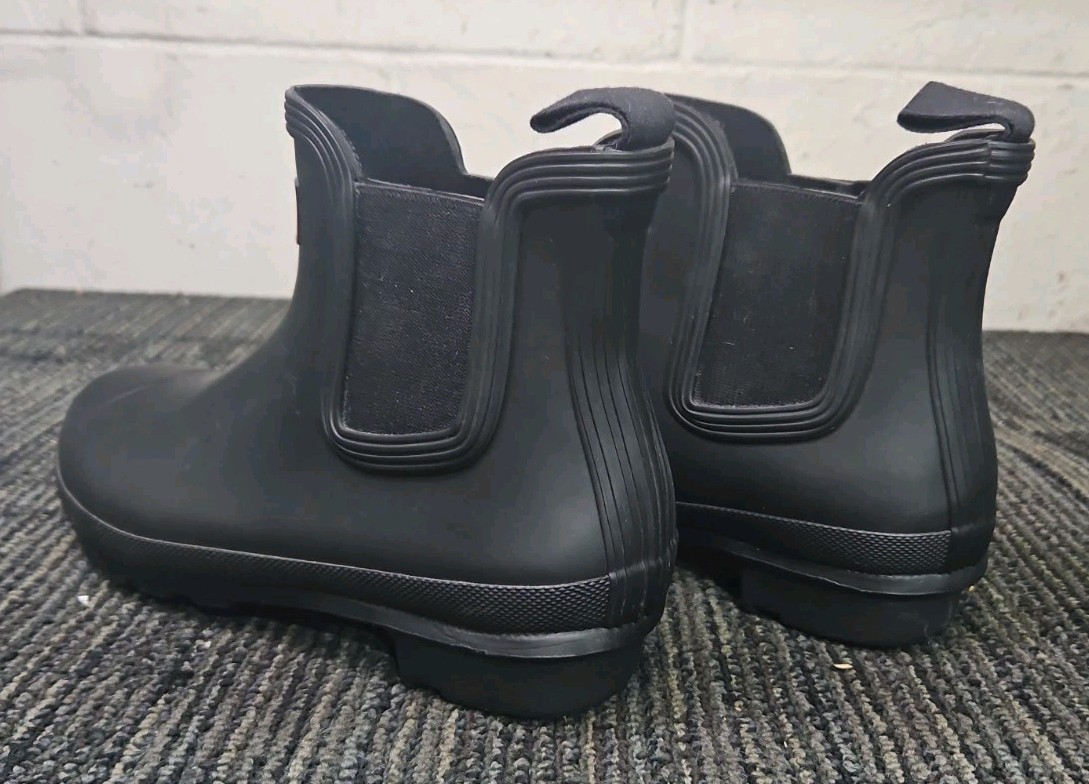 Hunter WFS2078RMA Women’s US8 Waterproof Chelsea Rubber Boots – Black