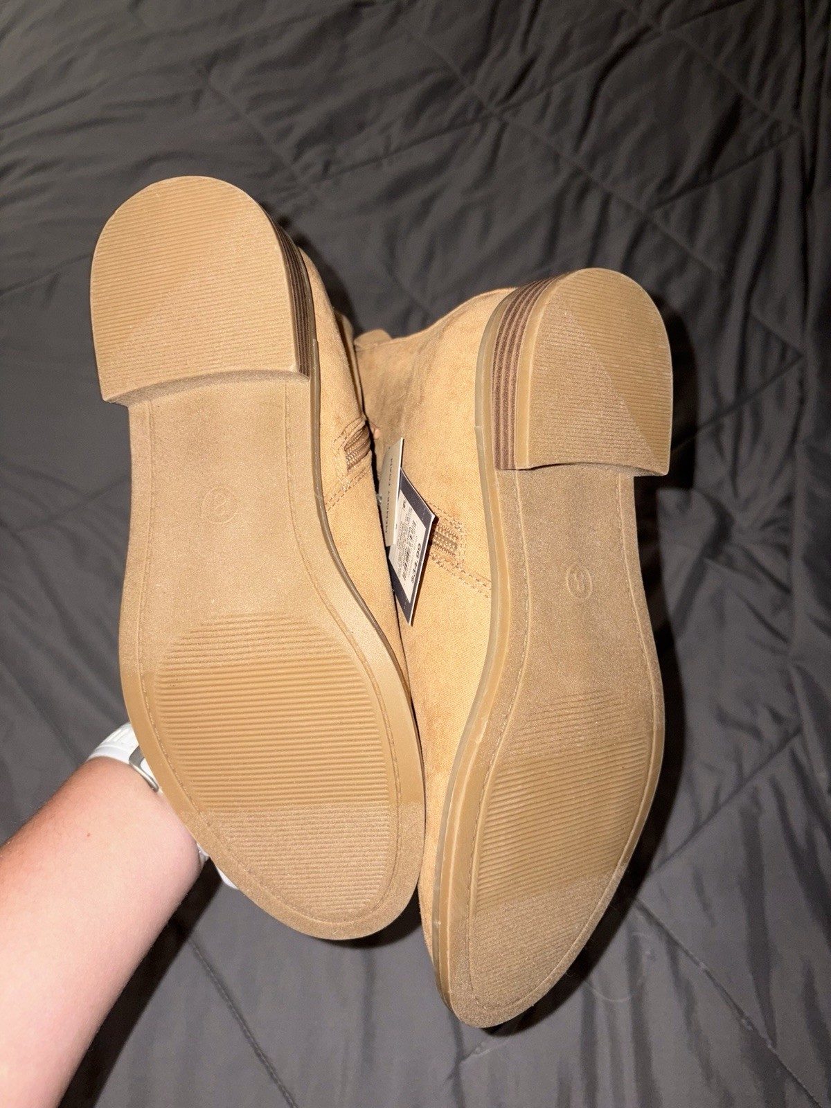 Universal Thread Women’s Tan Suede Ankle Bootie Round Toe Zip Closure Size 8