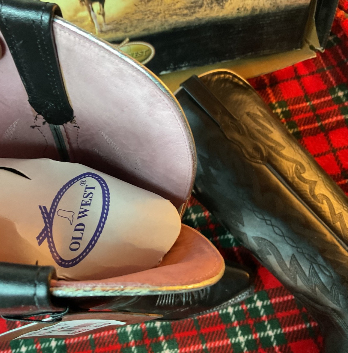 Women’s Old West Black & Pink Cowboy Boots NEW WITH TAGS & Box Size 5.0