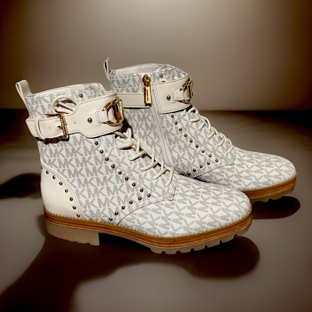 👢MICHAEL KORS 7.5 boots kincaid women’s lace up boots designer vanilla