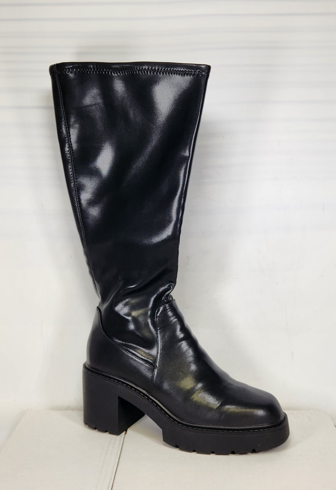 Size 11 Medium (Wide Calf) – Madden Girl Pax – Black Paris