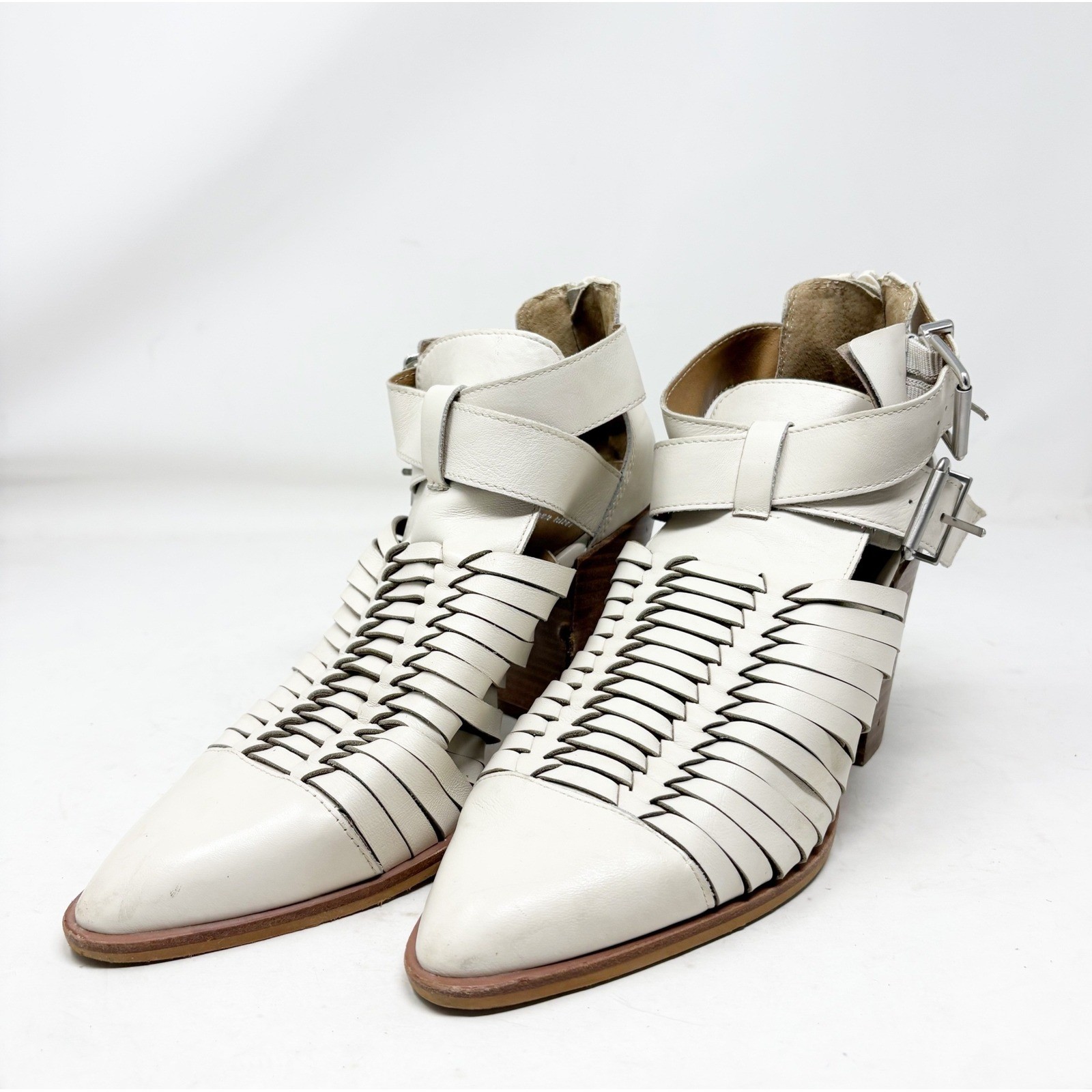 Gianni Bini White Leather Woven Cutout Ankle Booties Pointed Toe Block Heel 8M