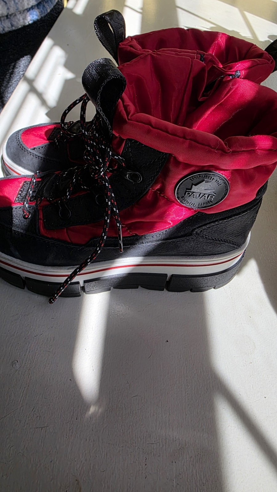 Pajar Red Black Snow Boots Unisex Kids EU 37 Winter Lace Up Rubber Sole