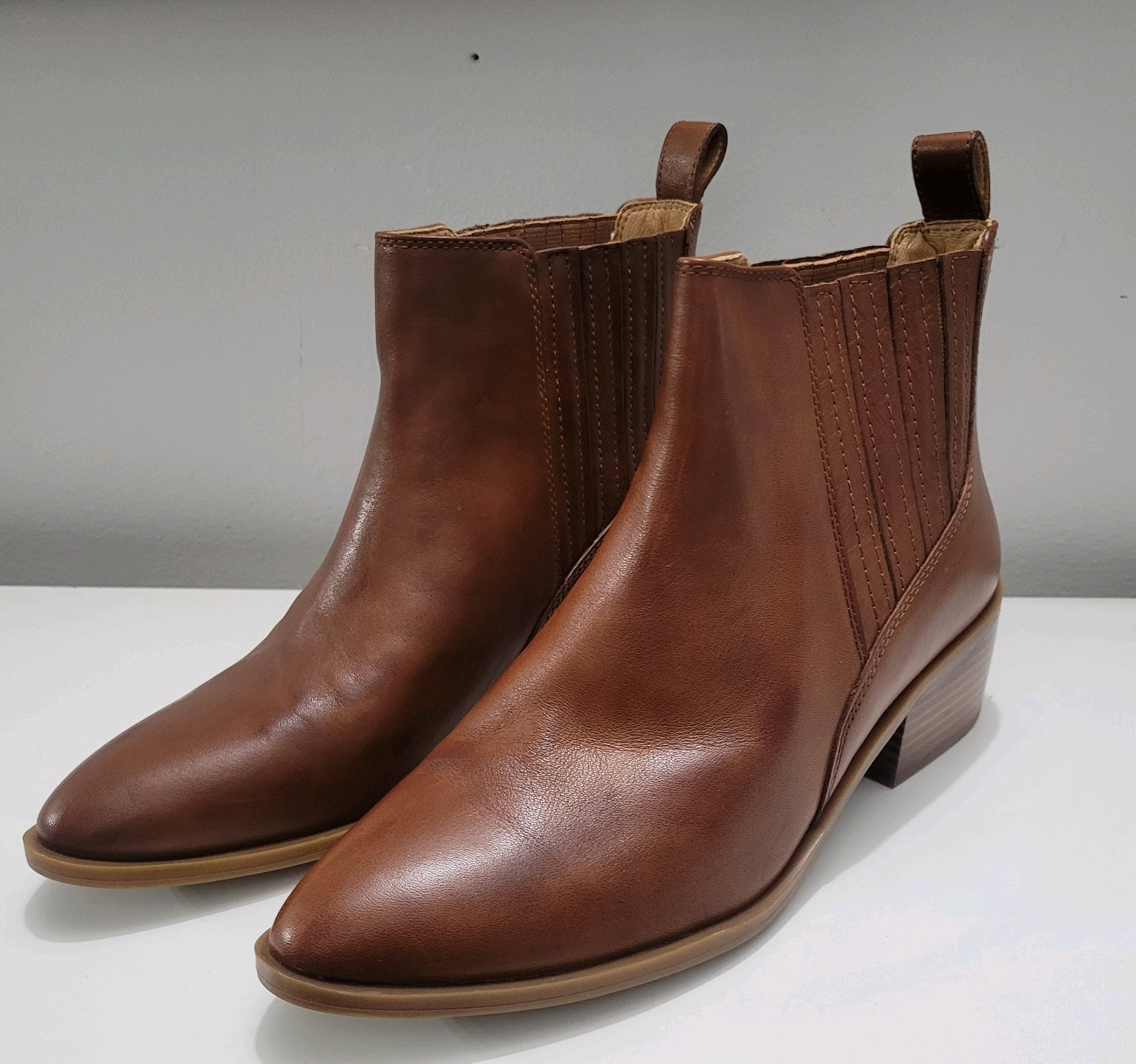 Crown Vintage Booties Women Size 9