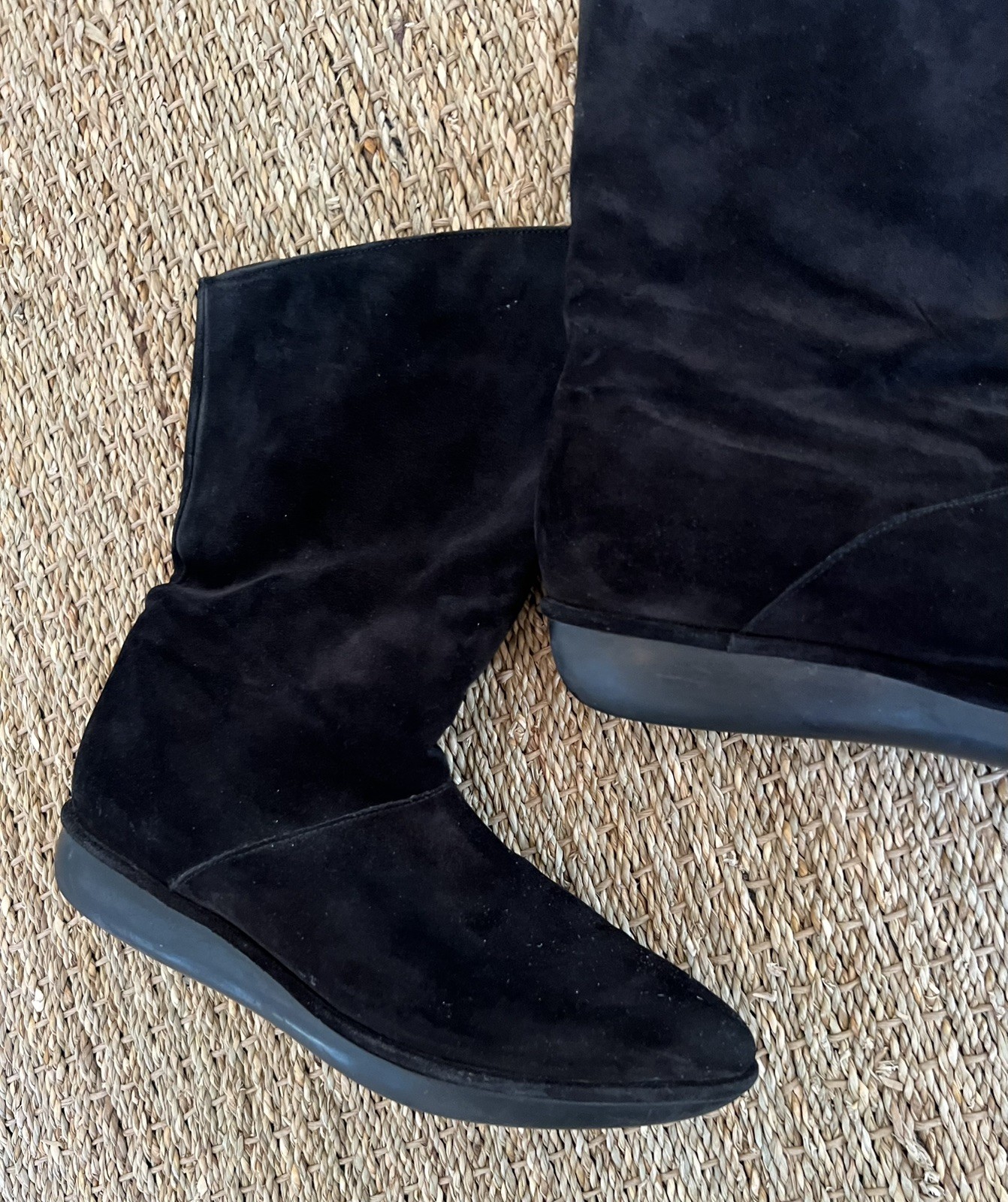 Robert Clergerie Paris Boots Womens Black Suede Point Toe Rubber Sole Sz 7
