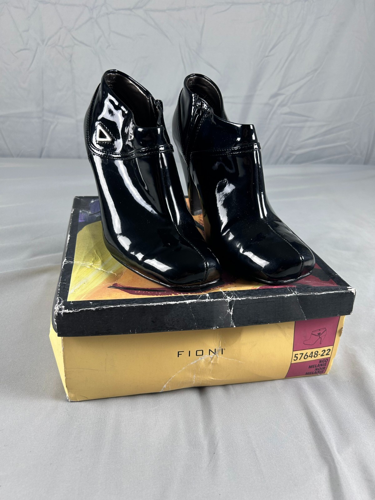 Fioni Womens Ankle Boots Size 6.5 Black Patent Heeled Booties Chic Minimalist