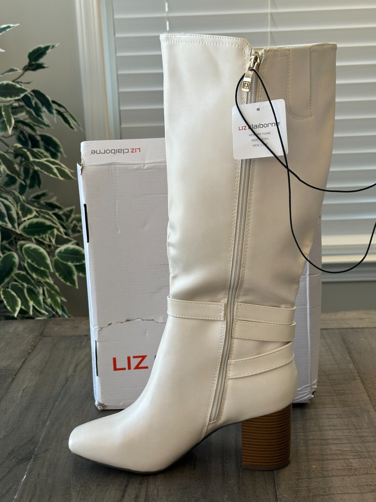 Liz Claiborne Women’s US 9W LC Hemlock Block Heel Cream Riding Boots *DamagedBox