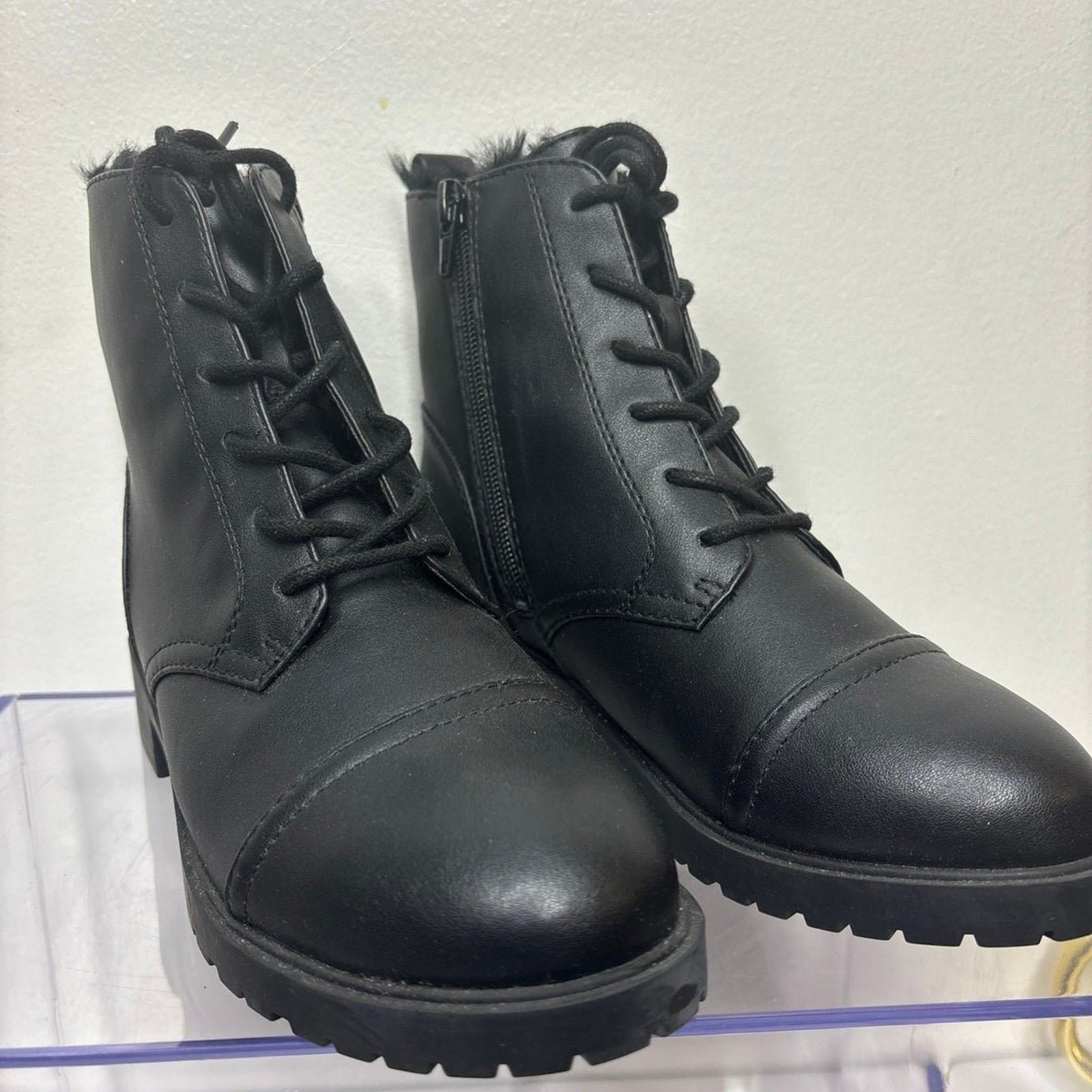 ALDO Leather/Faux Fur Girl shoes size 5. New No Box.