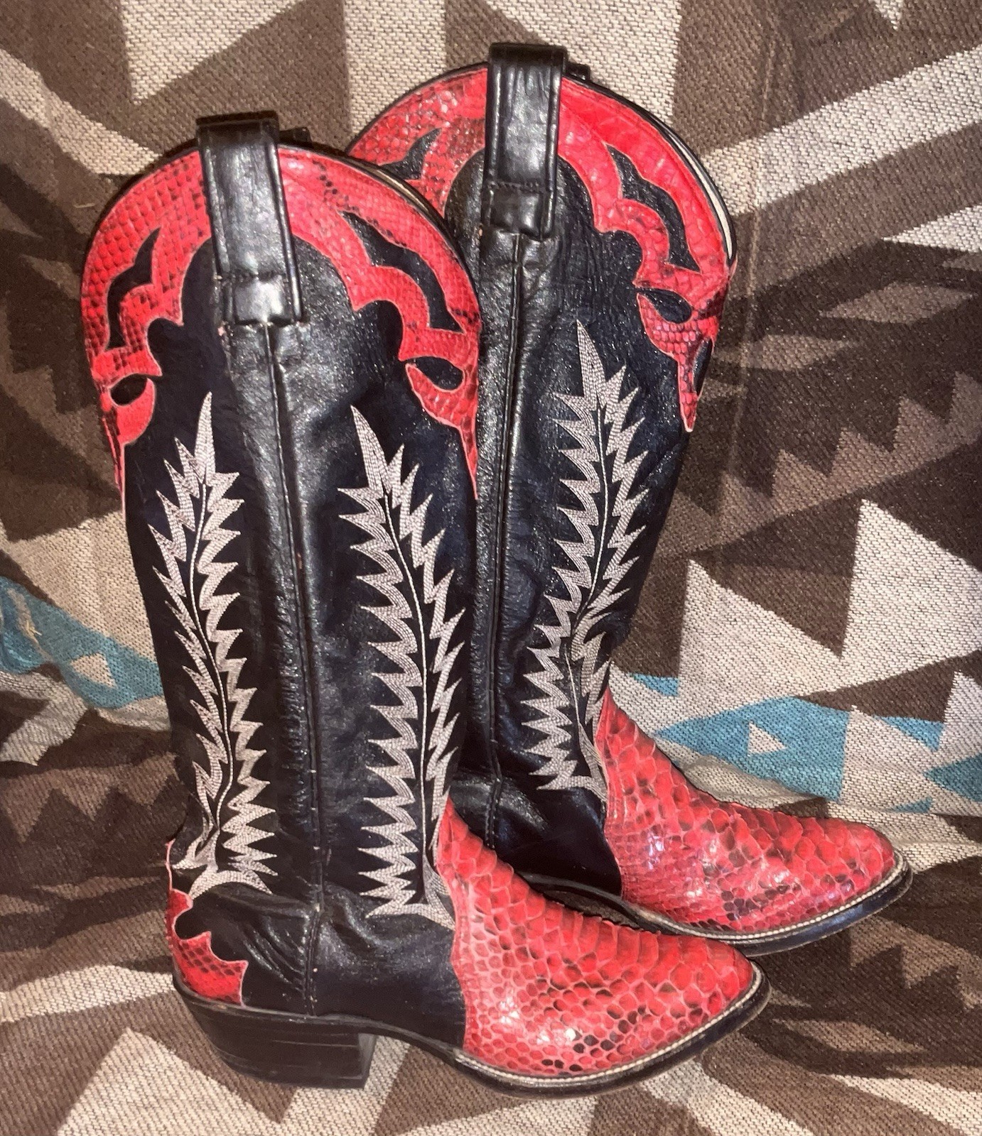 Vintage Beautiful Justin Snakeskin Red Boots Sz 6 1/2 B