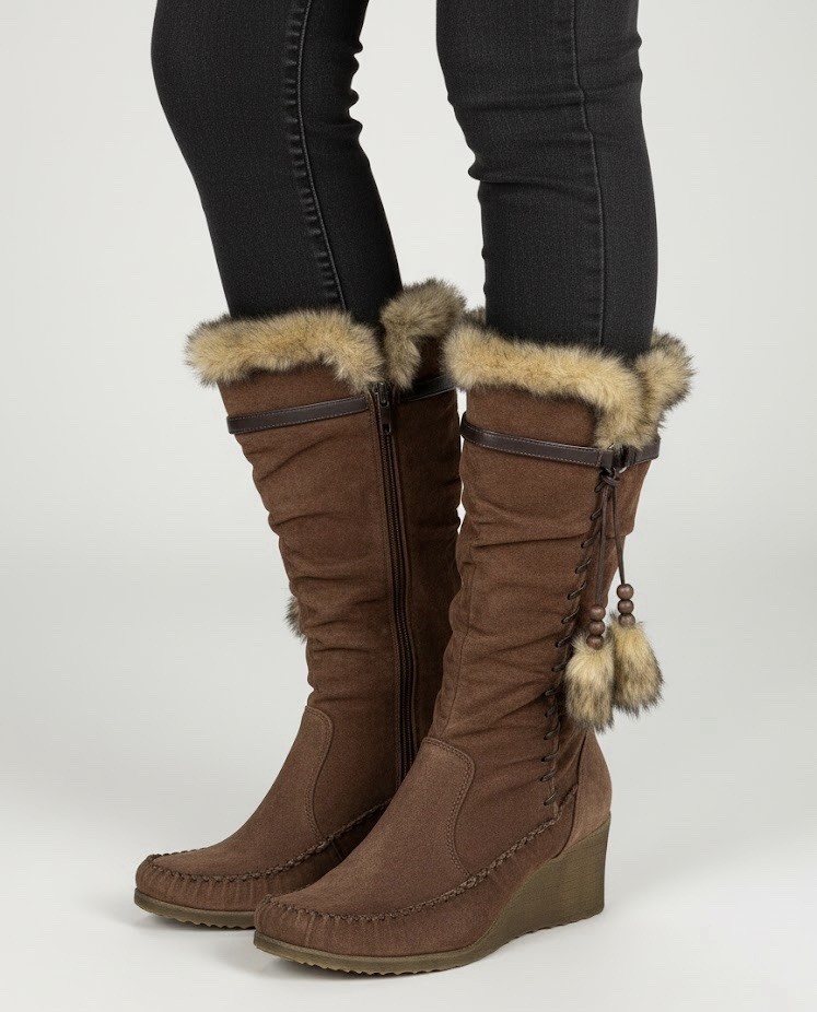Brown Suede Wedge Boots Faux Fur Trim Y2K Fairy Snow Bunny Tasseled Size 6.5/7