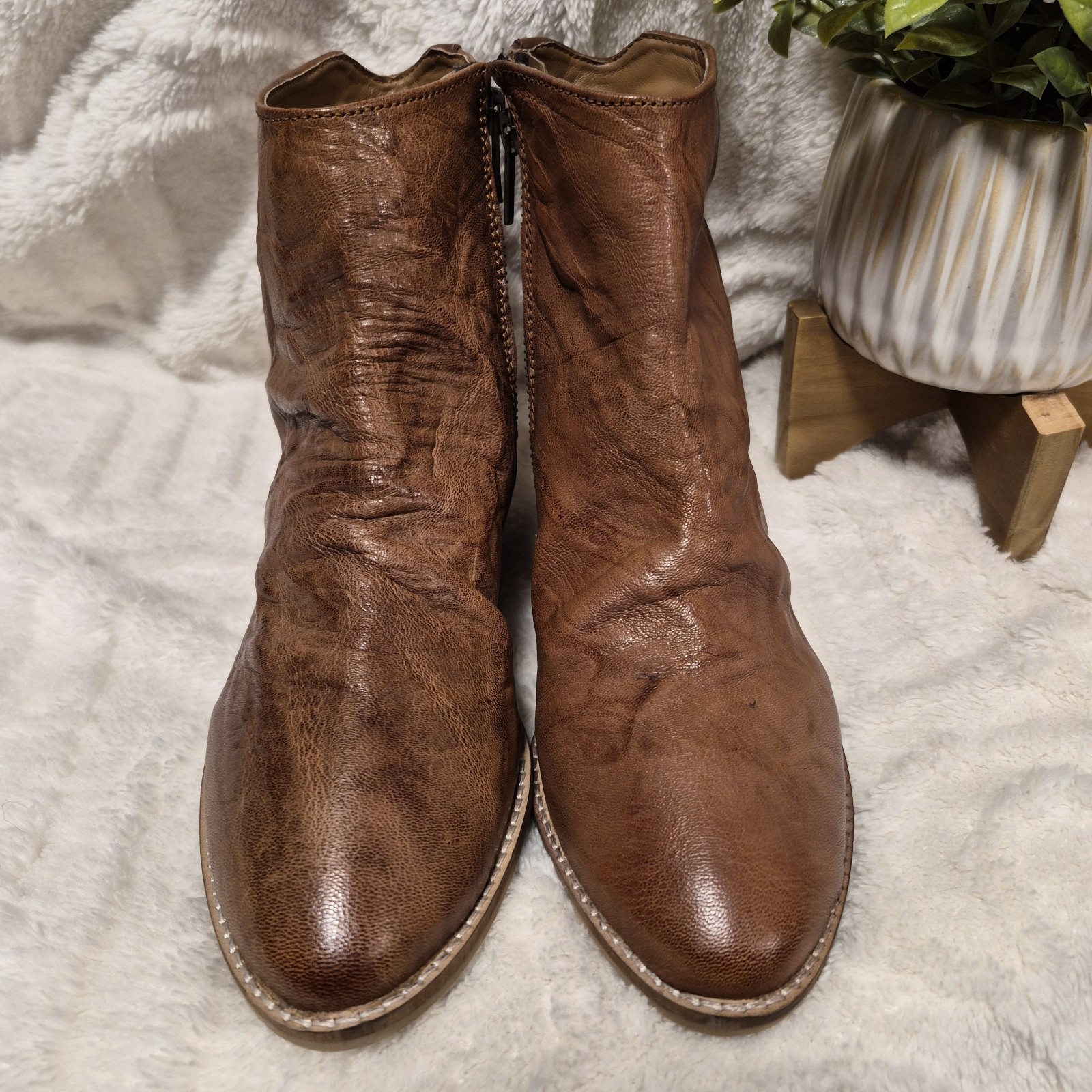 Diba True Hellina Boots Brown Distressed Leather Boho Western Ankle Women’s Sz 6