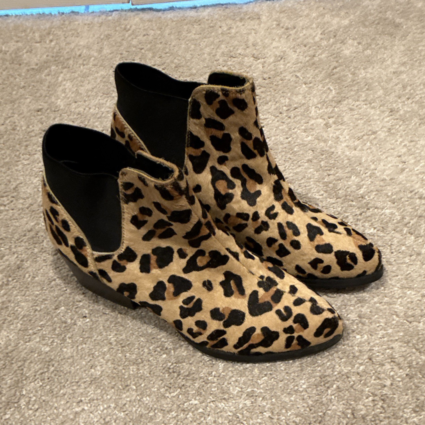 Steve Madden Chelsea Leopard Animal Print Fur Pull On Almond Toe Ankle Boot US 9
