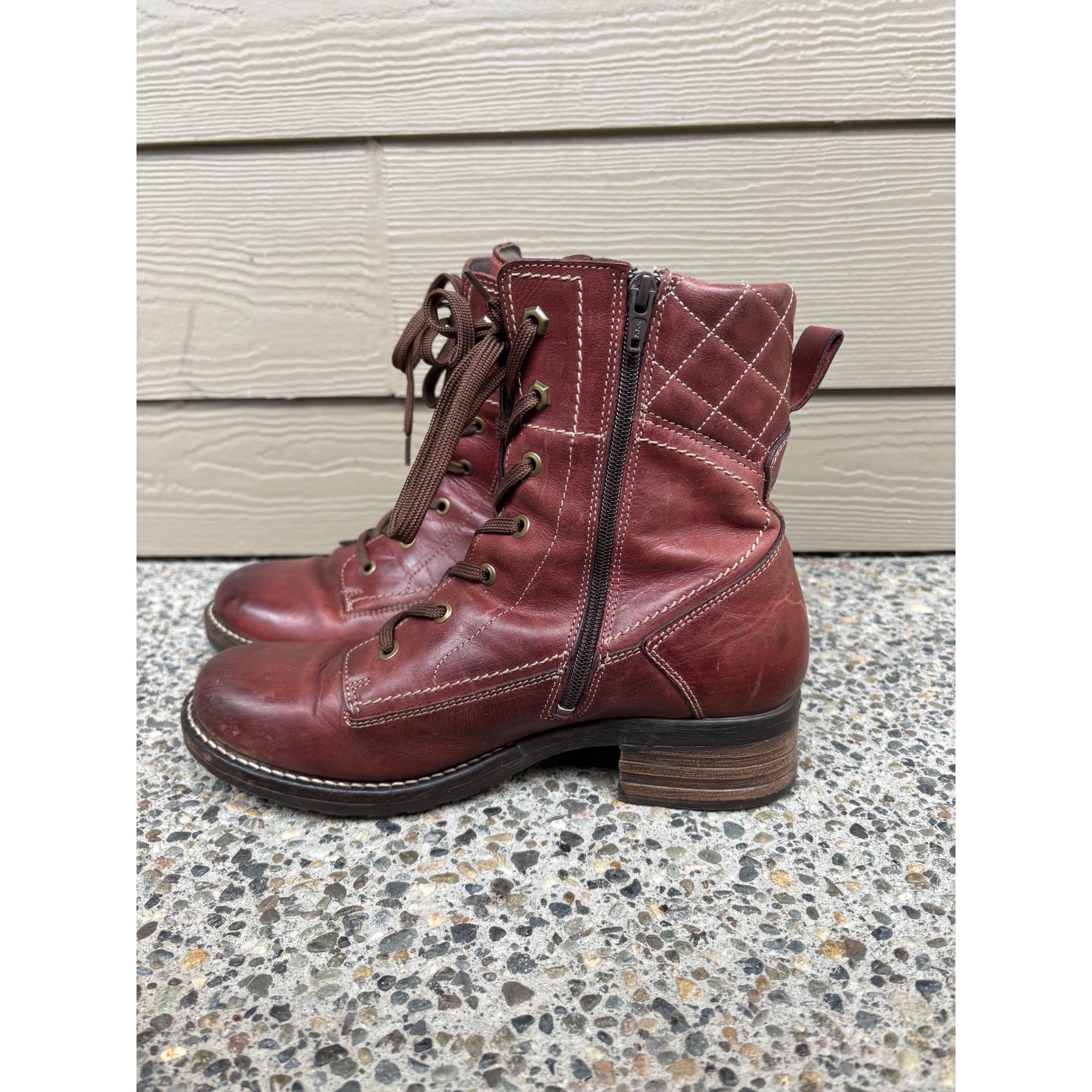 Taos Factor Burgundy Leather Lace Up Side Zip Quilted Combat Boots Womens 10/41