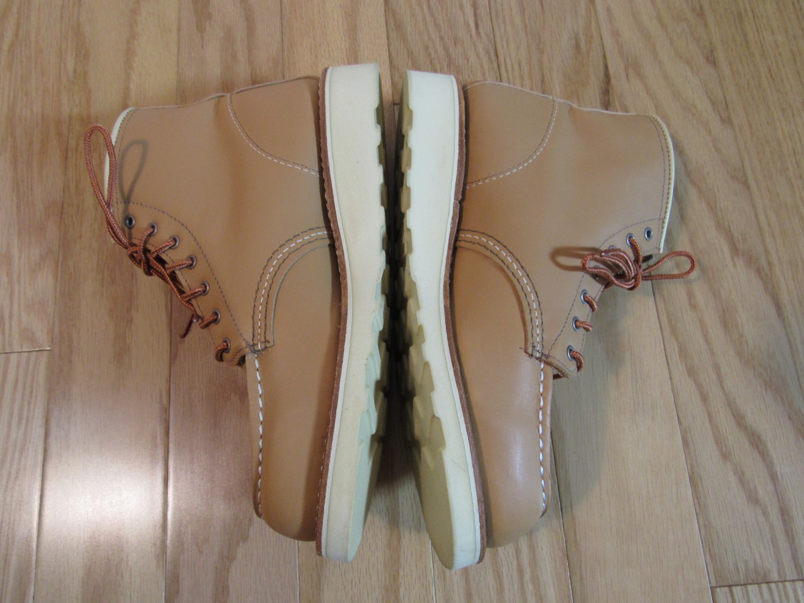 Red Wing $310 Classic Moc 3383 Short Boot in Tan Boundary Leather 8 B