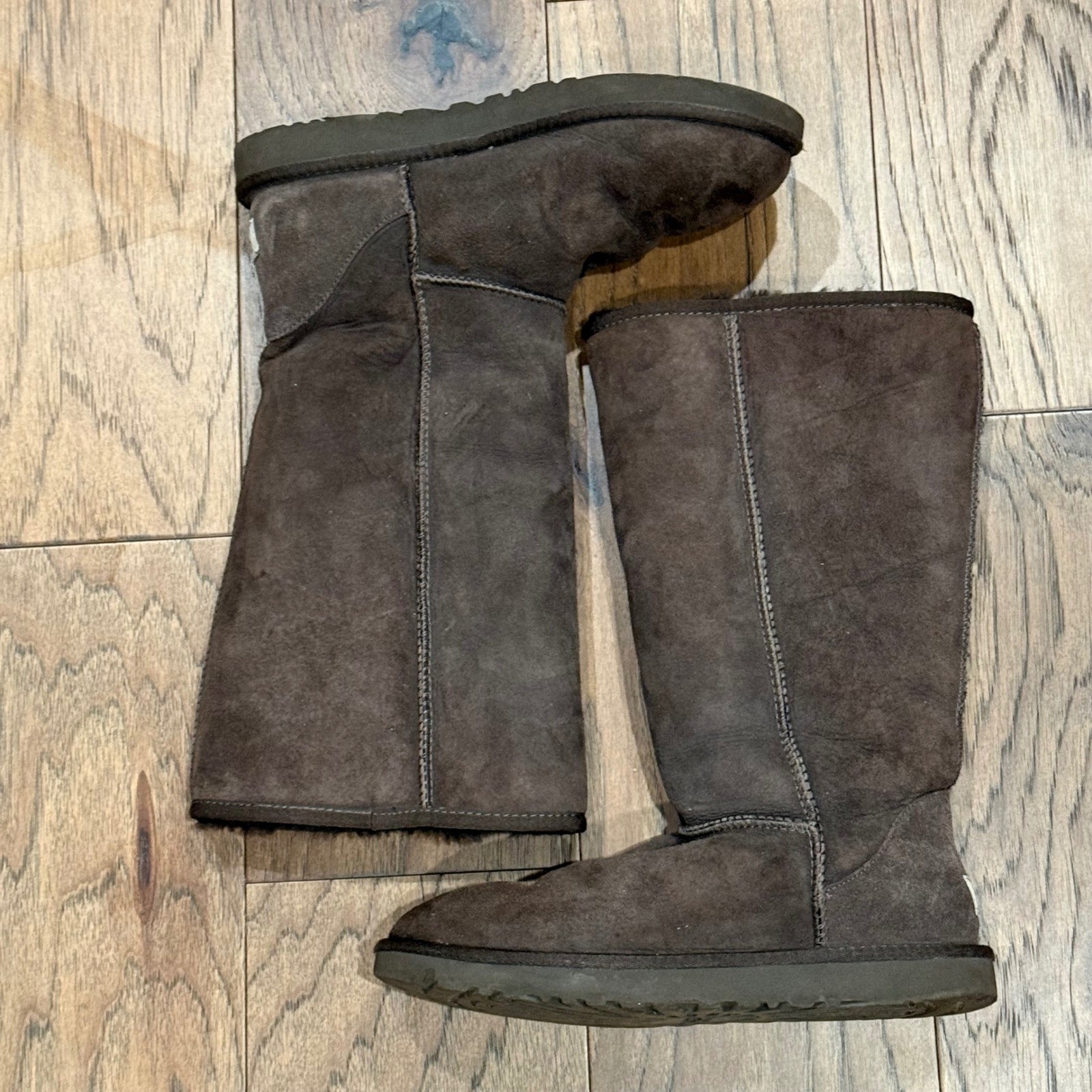 UGG Australia Classic Tall Chocolate Brown Suede Sheepskin Boots Size 9