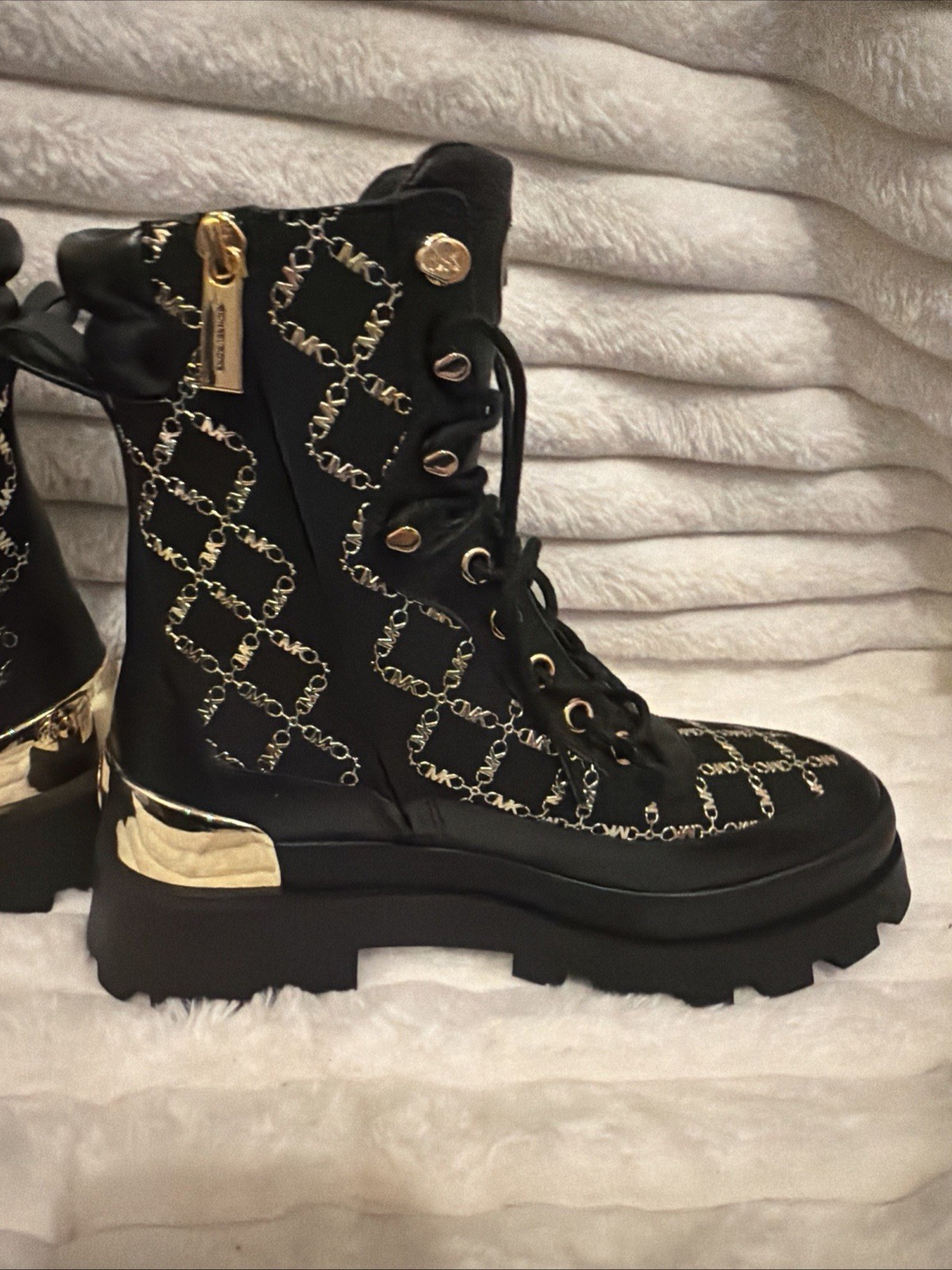 Michael Kors Rowan boot is both practical and stylish.