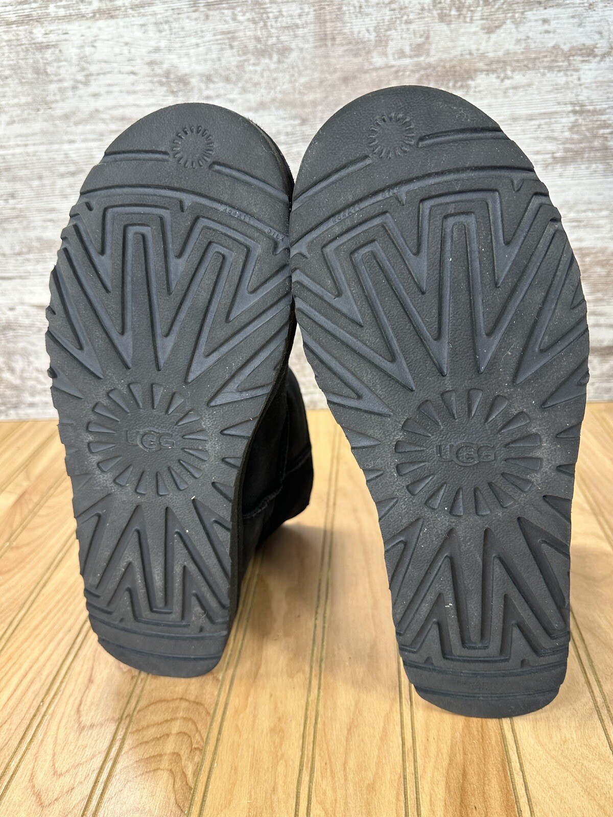 UGG CLASSIC MINI SIDE LOGO BLACK BOOTS 1122558 Womens Size 11