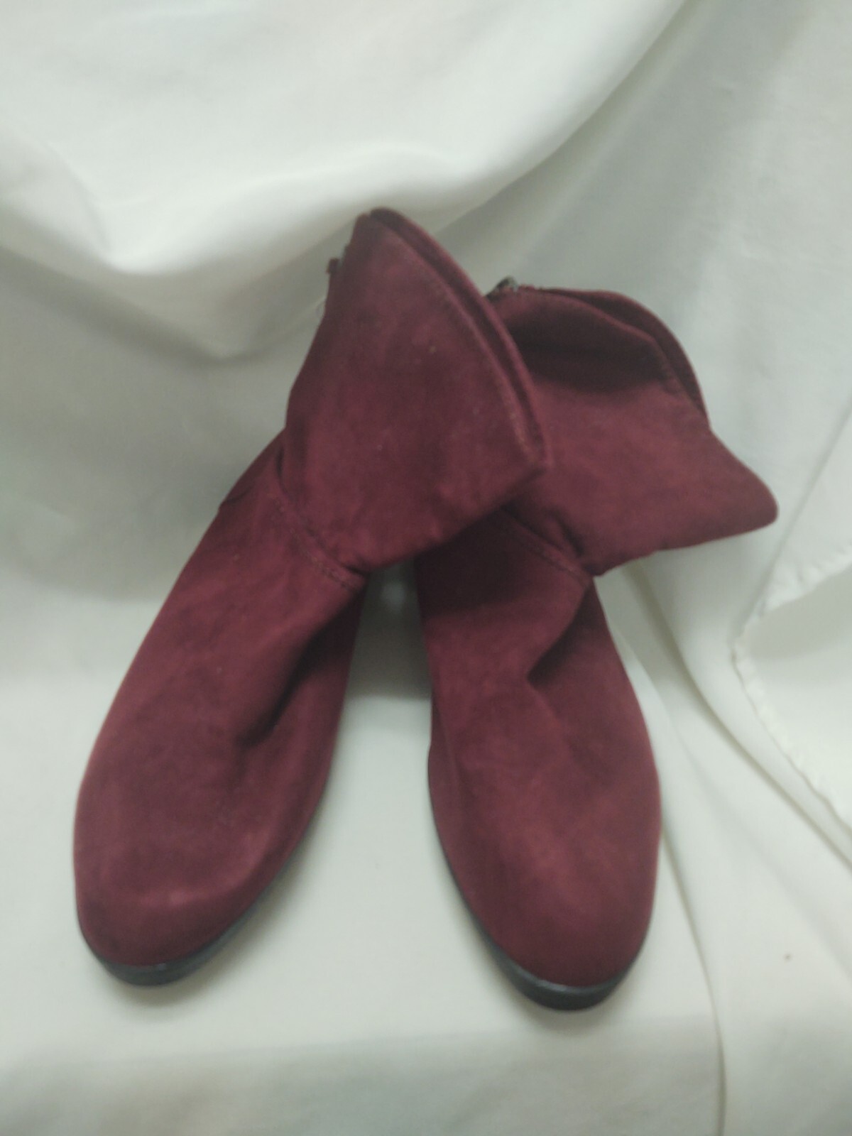 Basic Editions Boots Ankle Booties Burgundy Faux Suede Womens Size 6 NWT