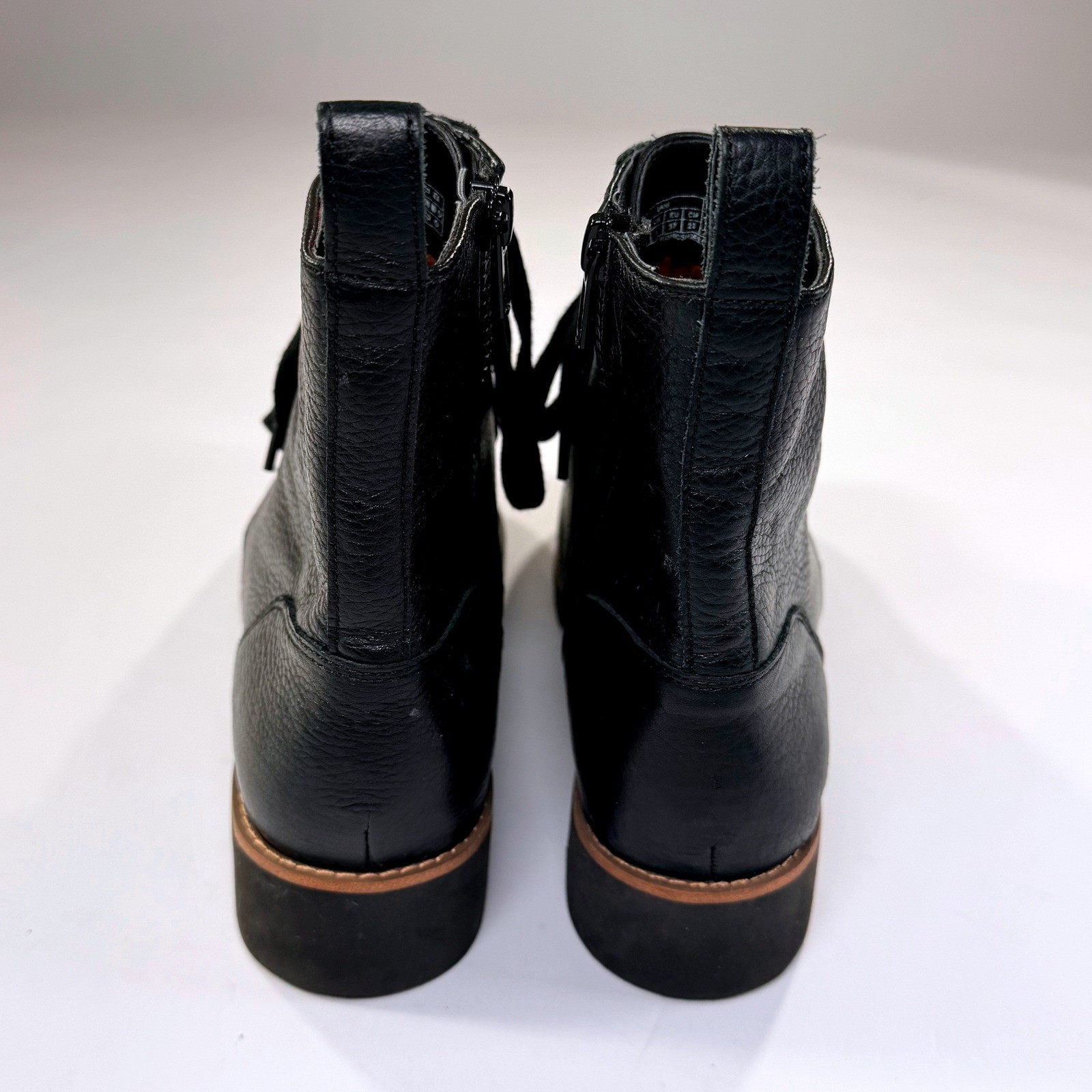 Vionic Lani Boots Womens 6 Black Leather Ankle Side Zip Combat Biker Moto Grunge
