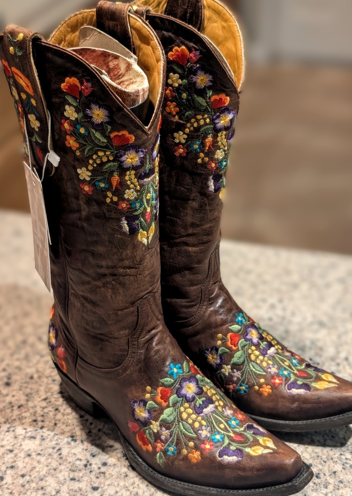 Gorgeous Old Gringo Leather Colorful Embroidered Women’s Western Boot Sz 7….