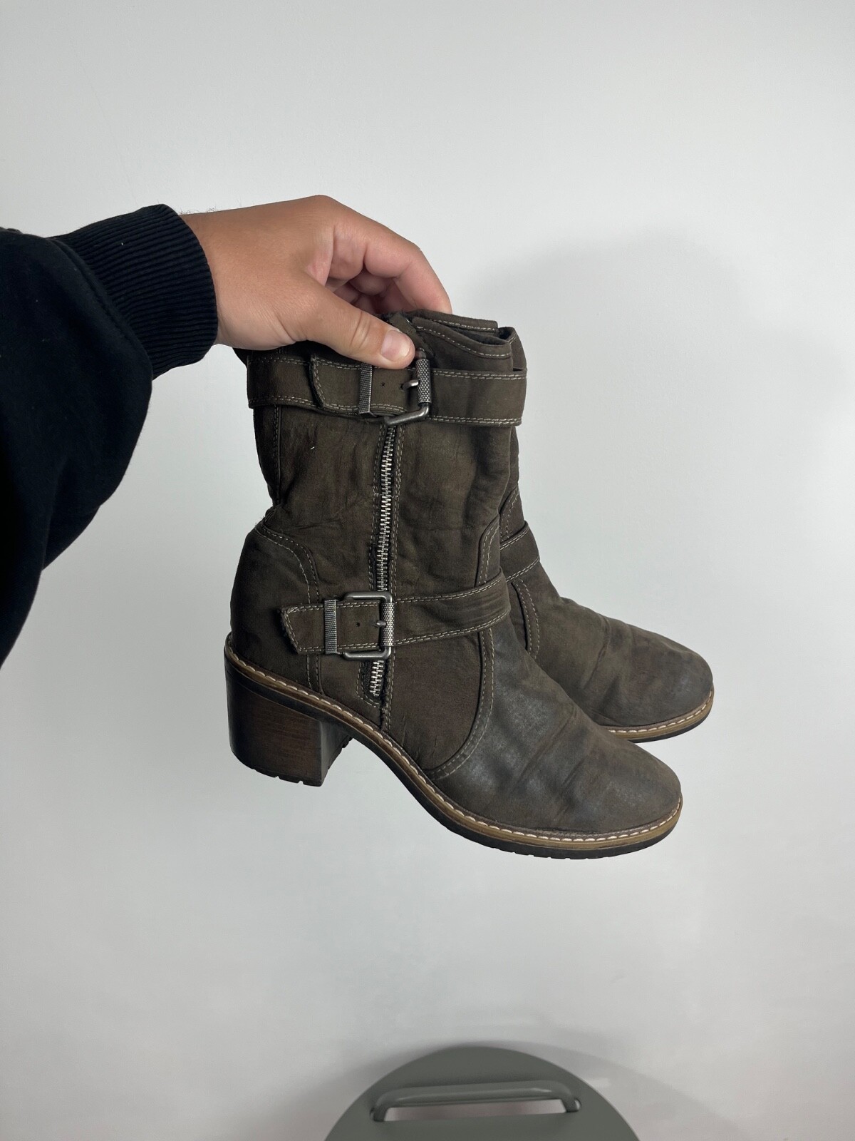 Avant-Garde Heeled Leather Ankle Boots with Zippers and Buckle Straps Biker Styl