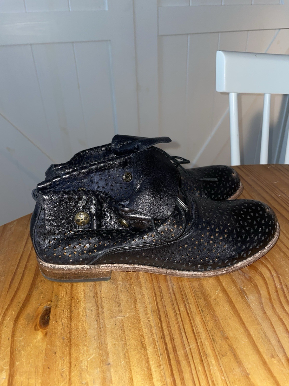 Patricia Nash Sabrina Ankle Booties Women’s Size 8 Black Perforated