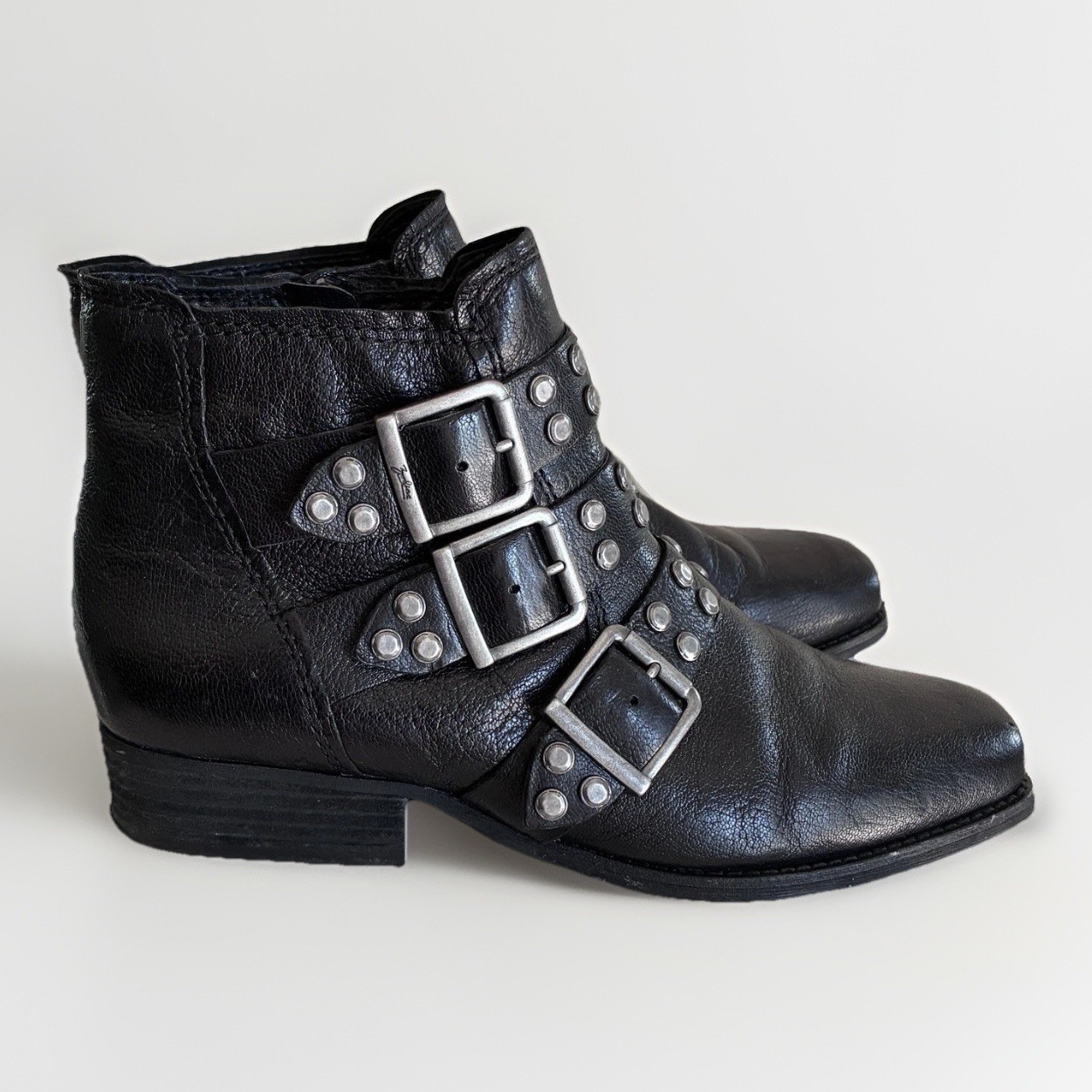 Zodiac Adele Black Leather Biker Studded Ankle Boots Size 8.5M Triple Buckle