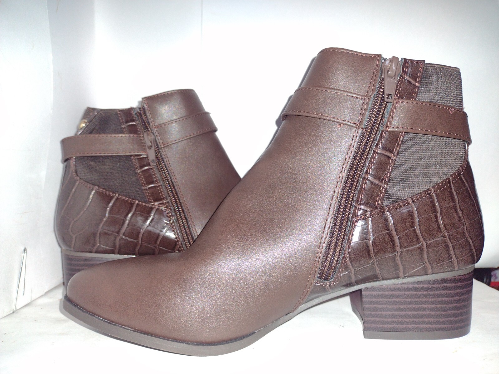 Karen Scott Women’s Nadine Faux Leather Ankle Dark Brown Ankle Boots NOS